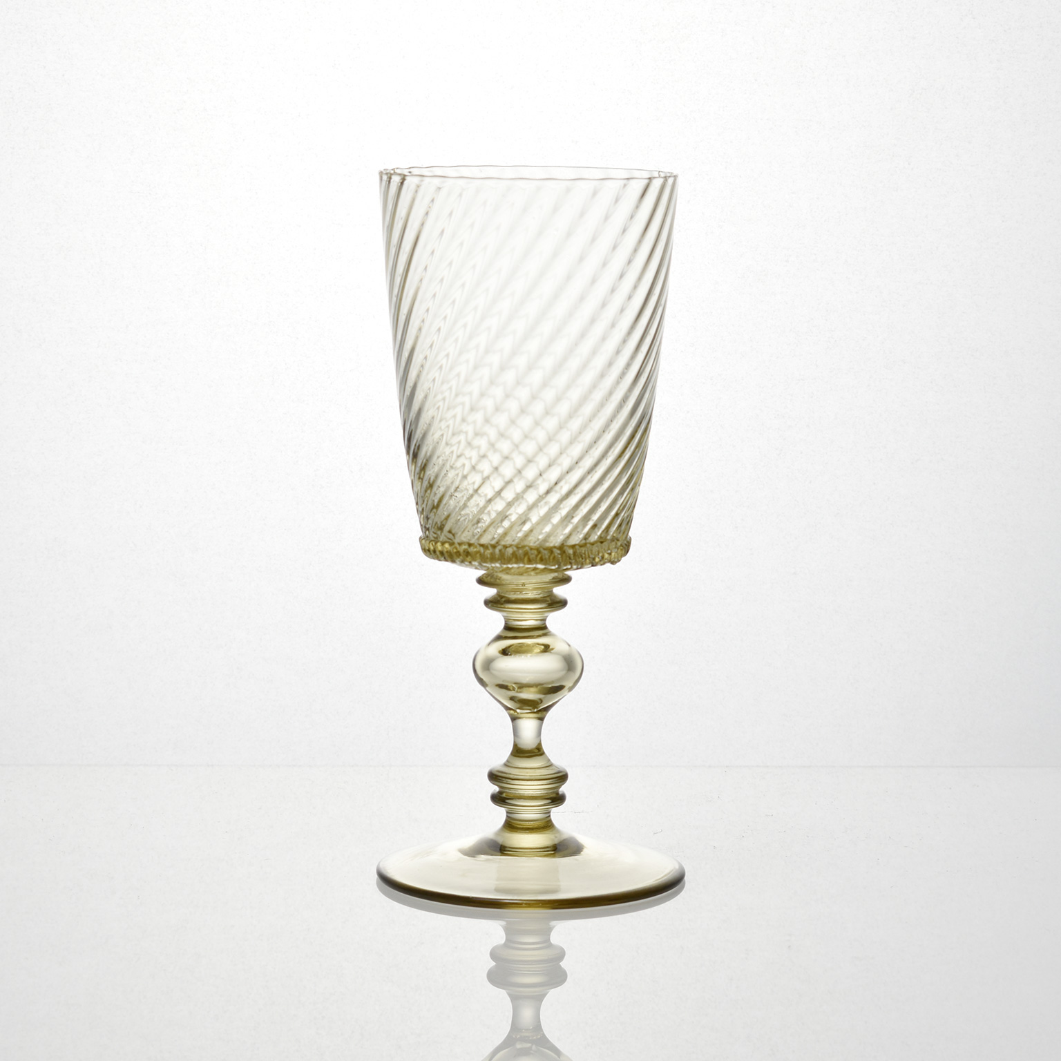 teruska(テルスカ)ワイングラス | LIVING MOTIF|家具 teruska(テルスカ)ワイングラス | LIVING MOTIF|家具