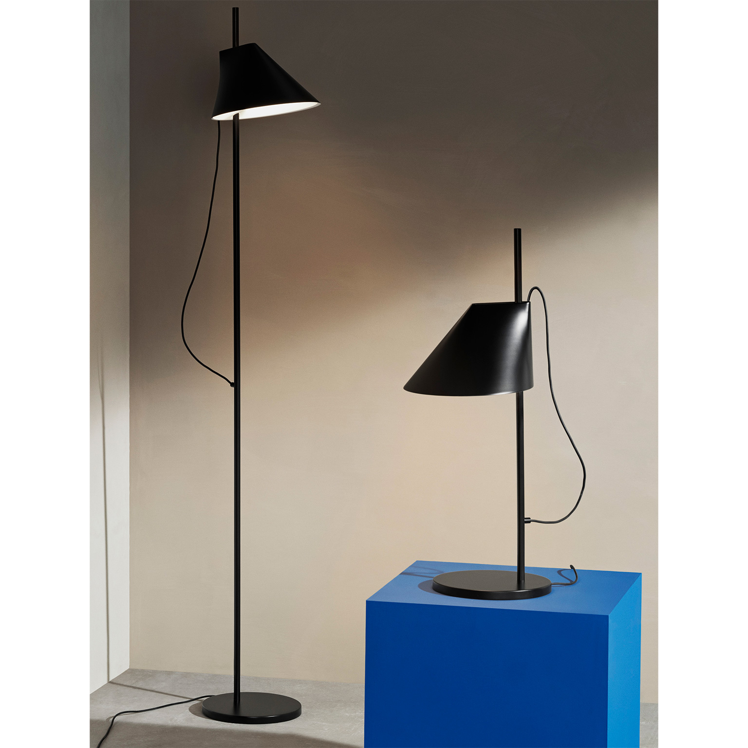 Louis Poulsen（ルイスポールセン）Yuh フロアー | LIVING MOTIF｜家具