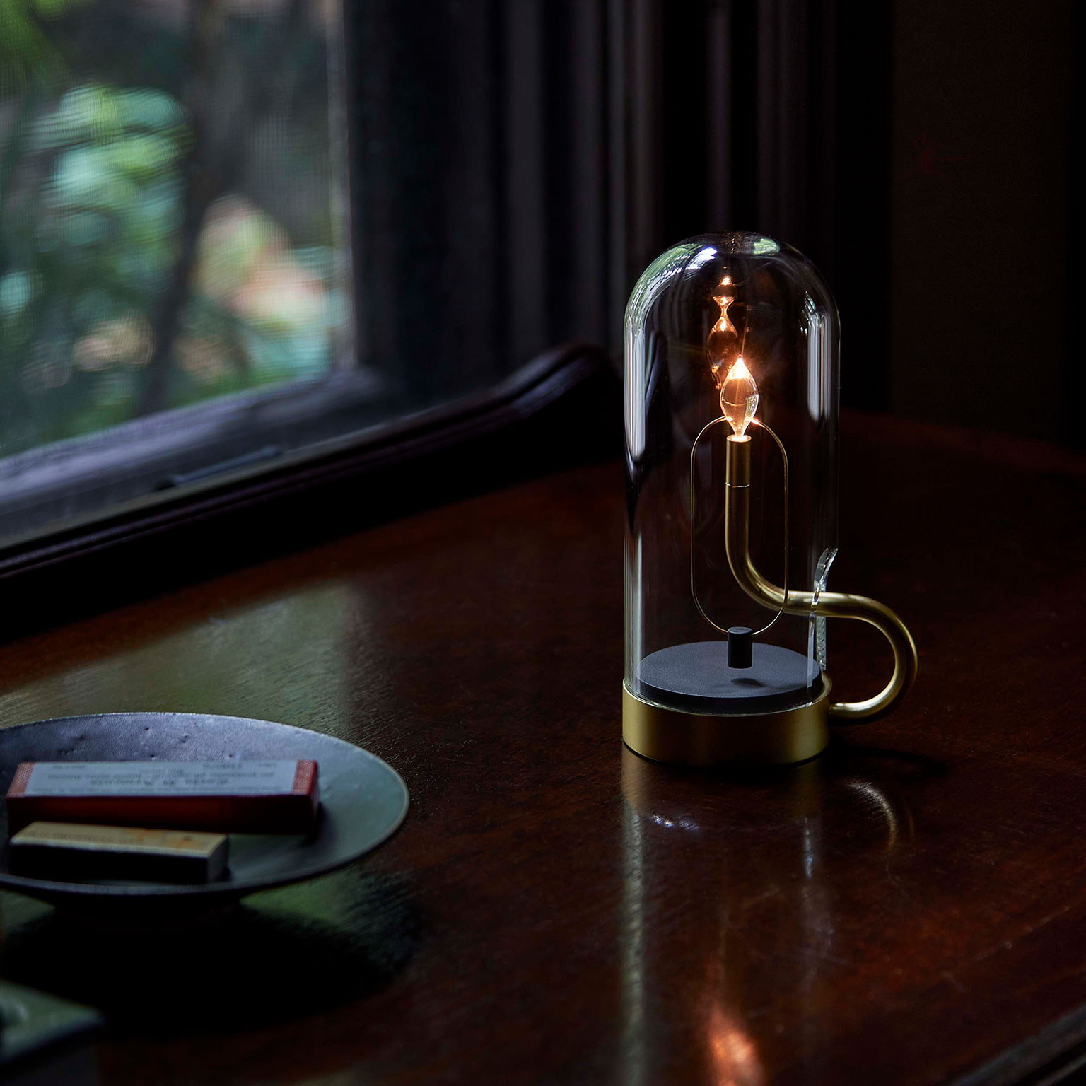 Ambientec （アンビエンテック）hymn ポータブルランプ | LIVING MOTIF 