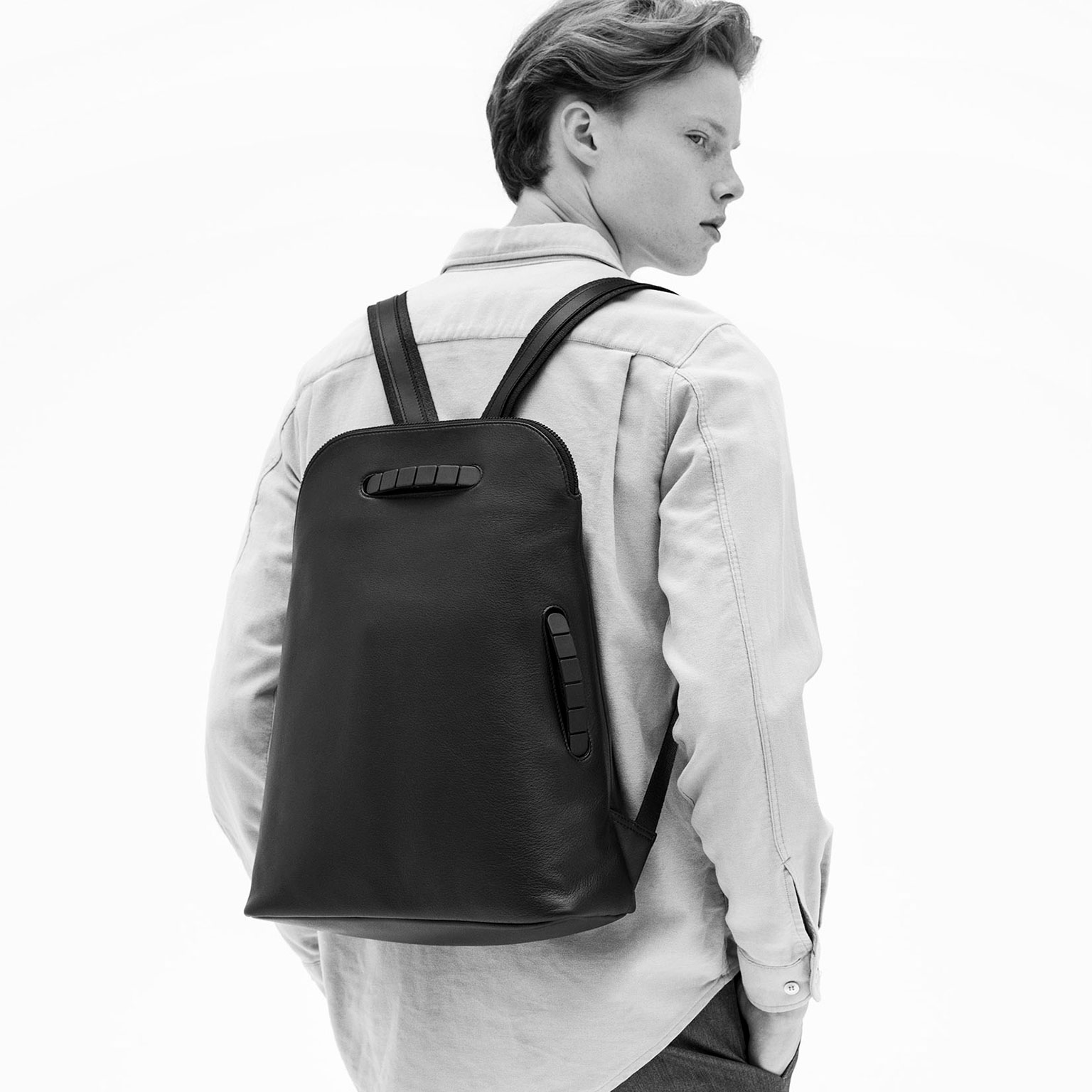 トモエ リュック バックパック SLIM SLIM-BP TOMOE（トモエ）SLIM BP バックパック | LIVING MOTIF｜家具