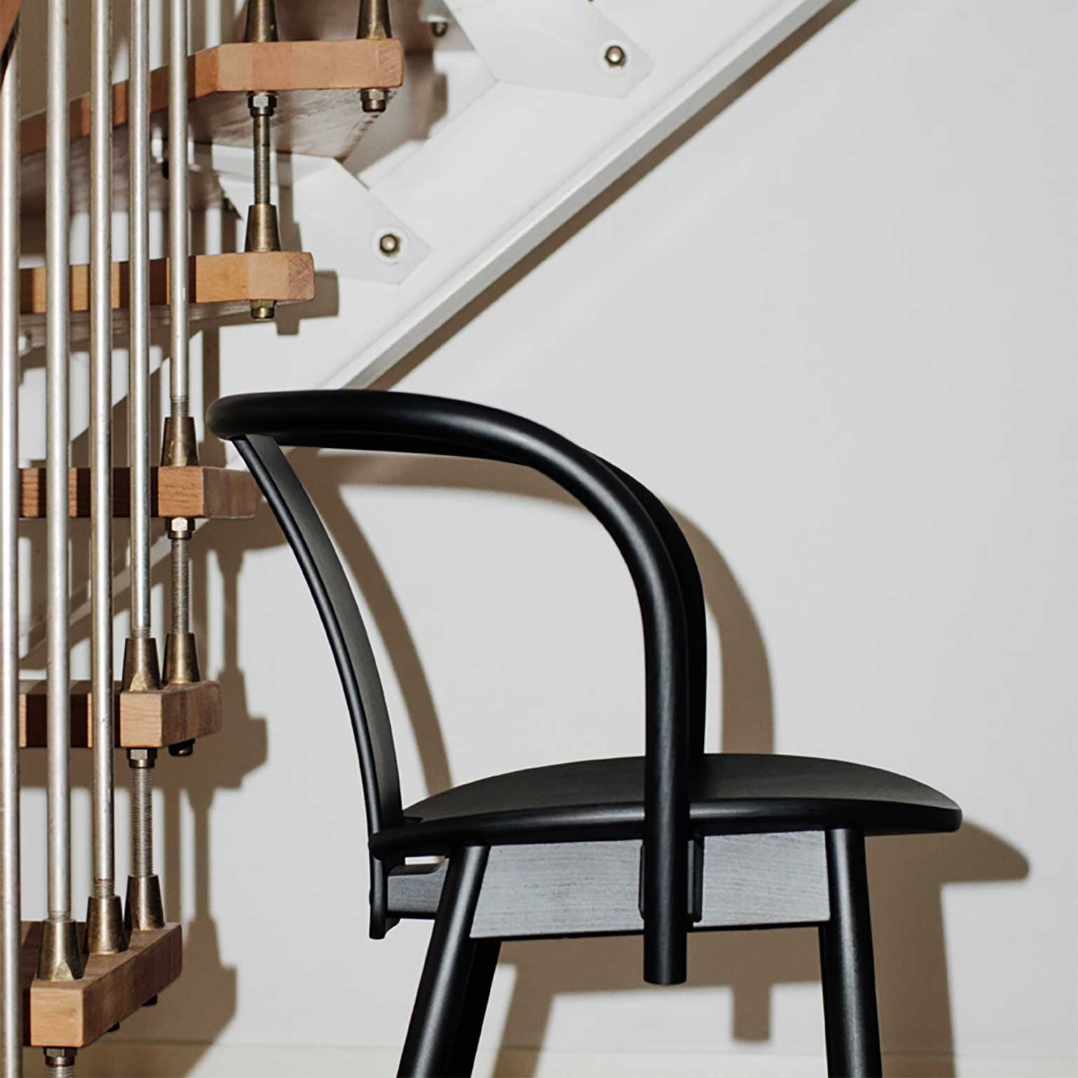 MASSPRODUCTIONS（マスプロダクションズ）Icha チェア ブラック