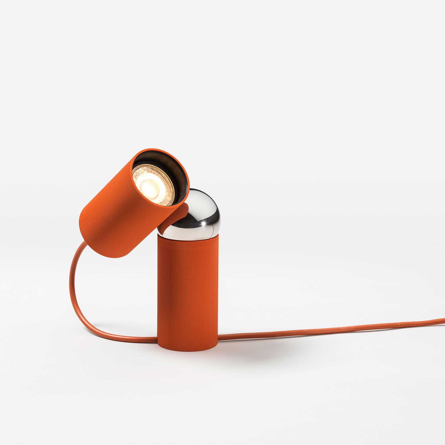 FLOS（フロス）Bilboquet テーブルランプ Tomato | LIVING MOTIF｜家具