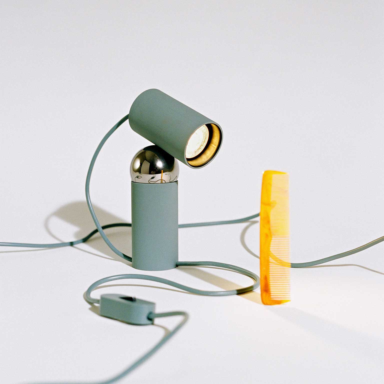 FLOS（フロス）Bilboquet テーブルランプ Sage | LIVING MOTIF｜家具 