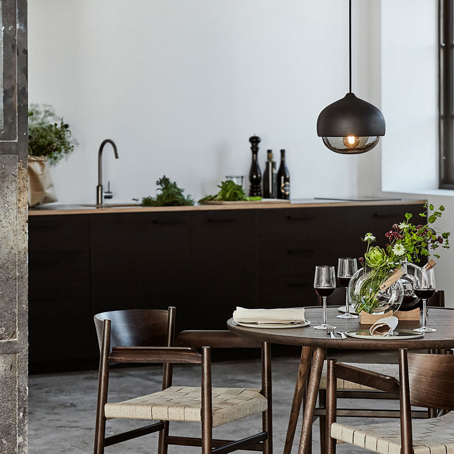 Terra Portable Lamp | Coffee MATER TERHO LAMP BLACK M メーター