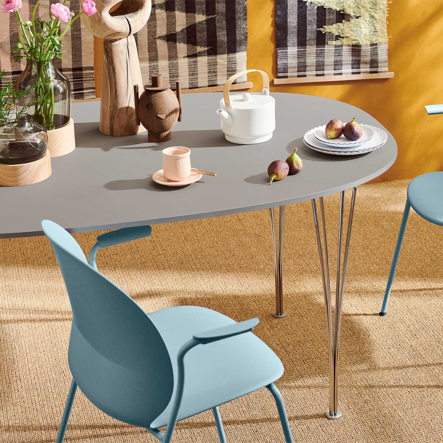 [2025年3月購入]フリッツ・ハンセン スーパー楕円テーブル シルバー 135cm スーパー楕円テーブル［Fritz Hansen・フリッツ・ハンセン］ 通販