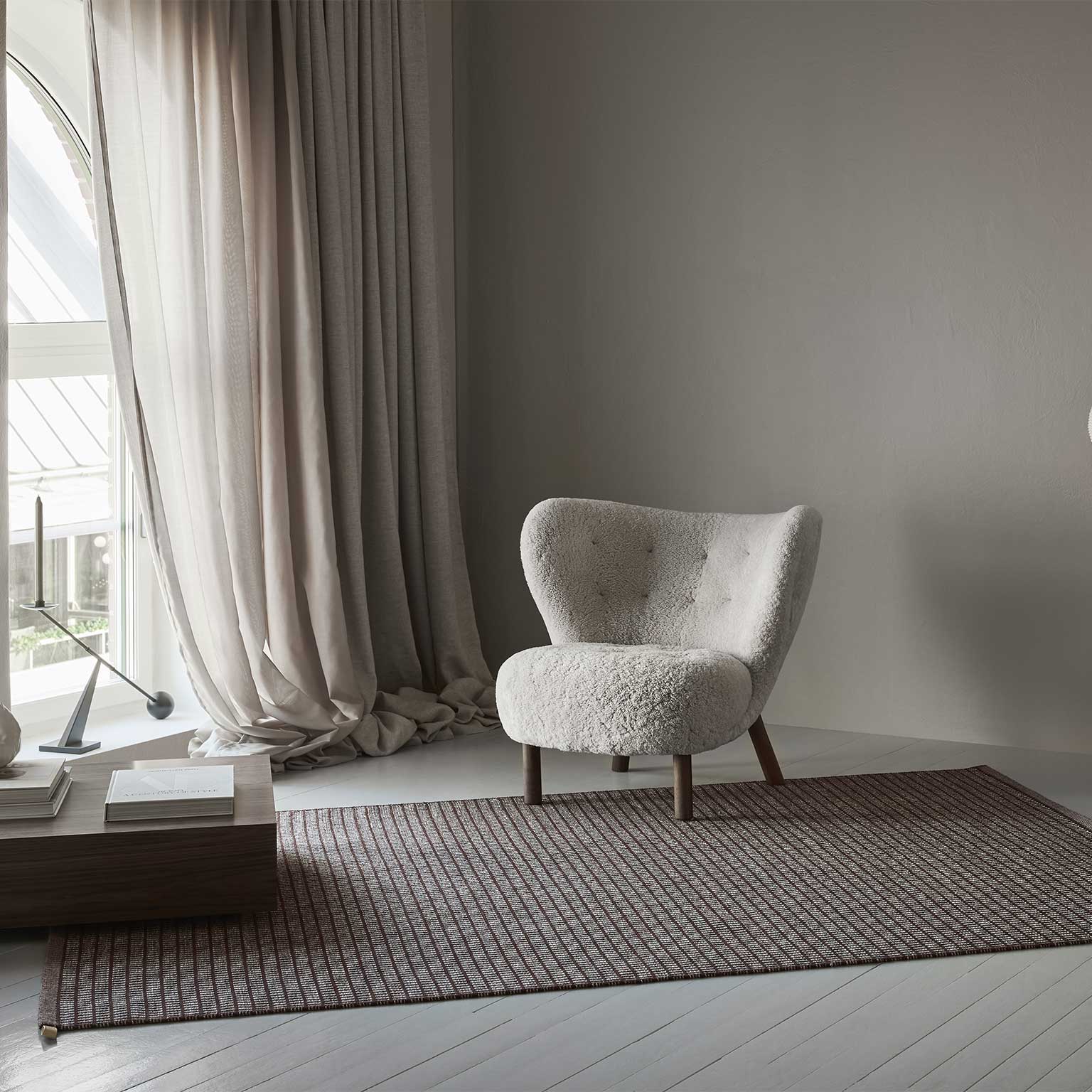 KASTHALL（カスタール）ラグマット POST Icon 90×240 Redwood Haze 721