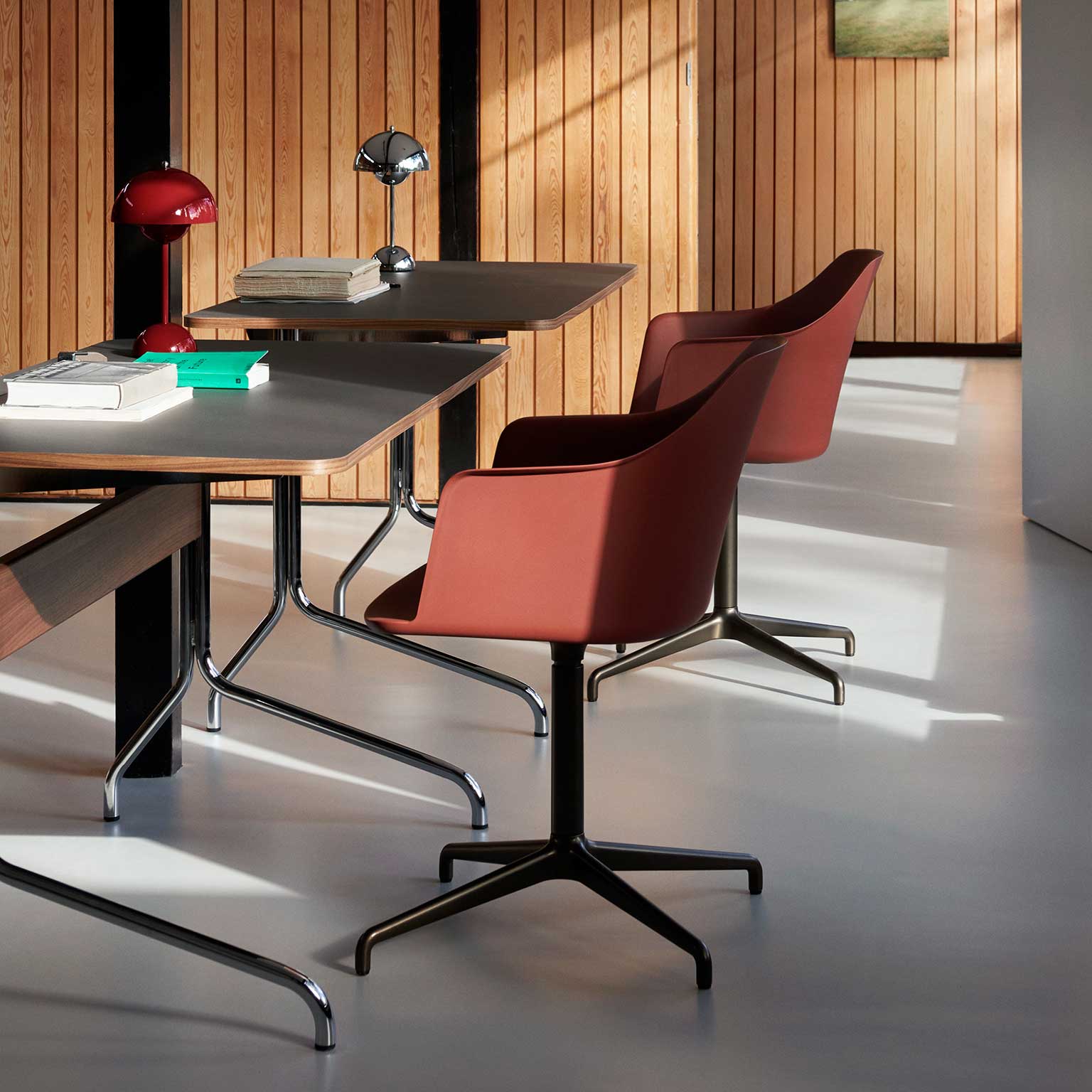 &Tradition（アンド トラディション）Pavilion AV16 デスク アイアン