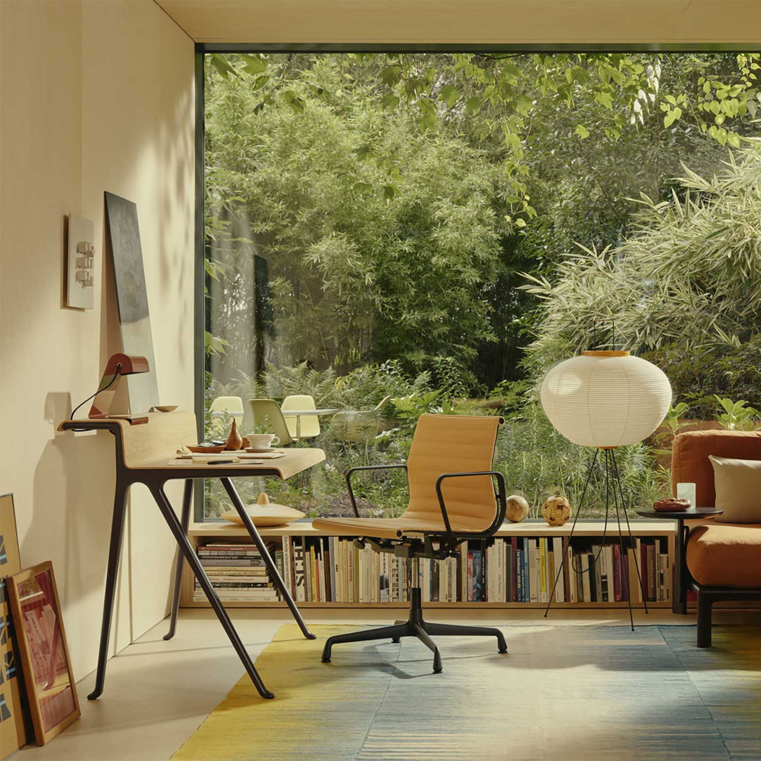 Vitra（ヴィトラ）Courier デスク ナチュラルオークトップ / ダーク