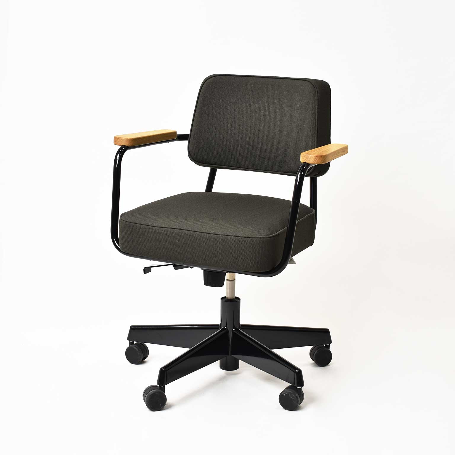 Vitra（ヴィトラ）Fauteuil Direction Pivotant チェア [取寄せ商品