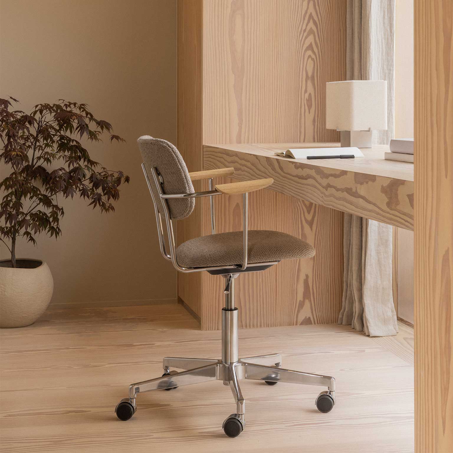 Audo Copenhagen（オドー コペンハーゲン）CO TASK アームチェア