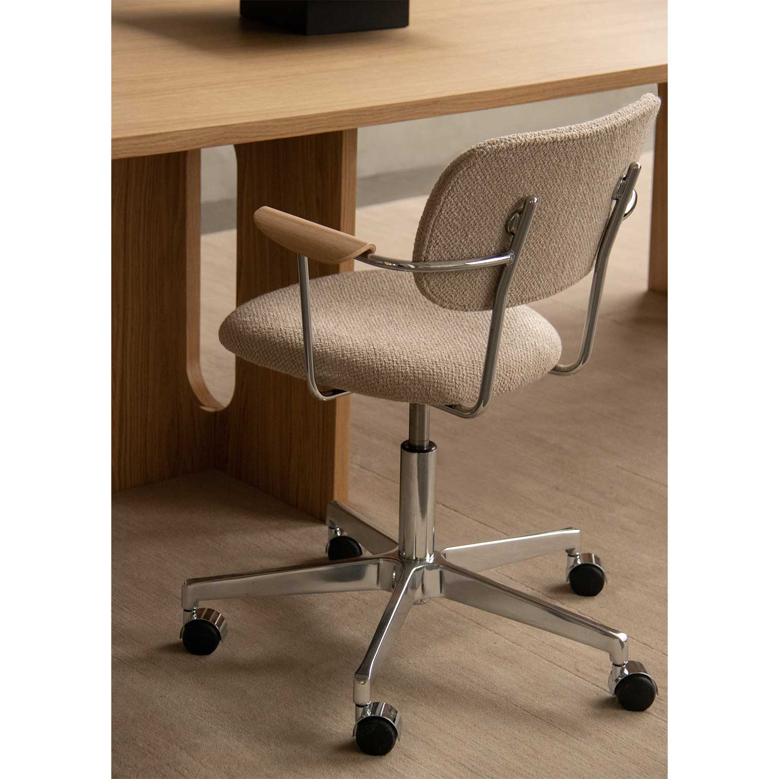 Audo Copenhagen（オドー コペンハーゲン）CO TASK アームチェア