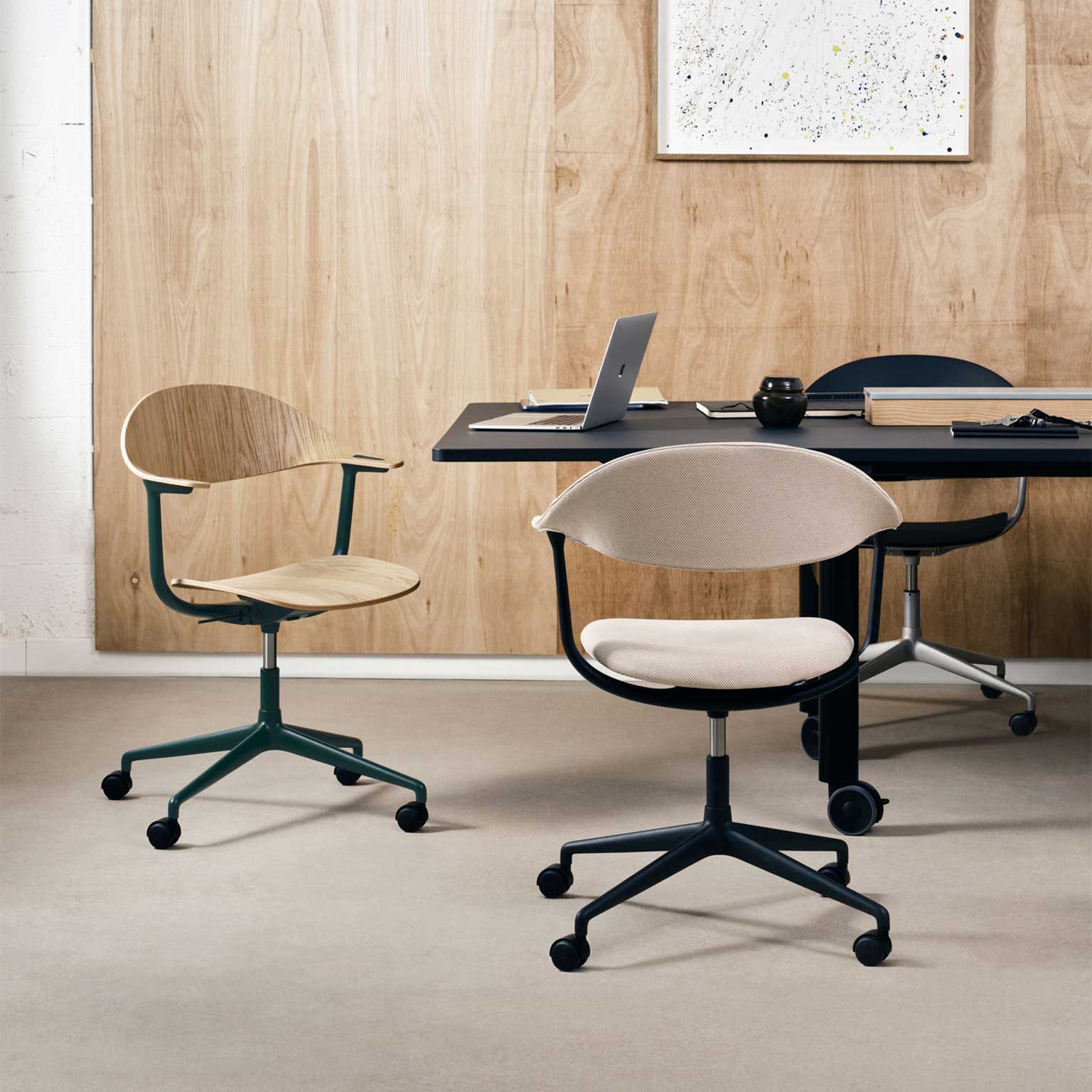 Vitra（ヴィトラ）Mynt ワークチェア オーク ディープブラック 4スター