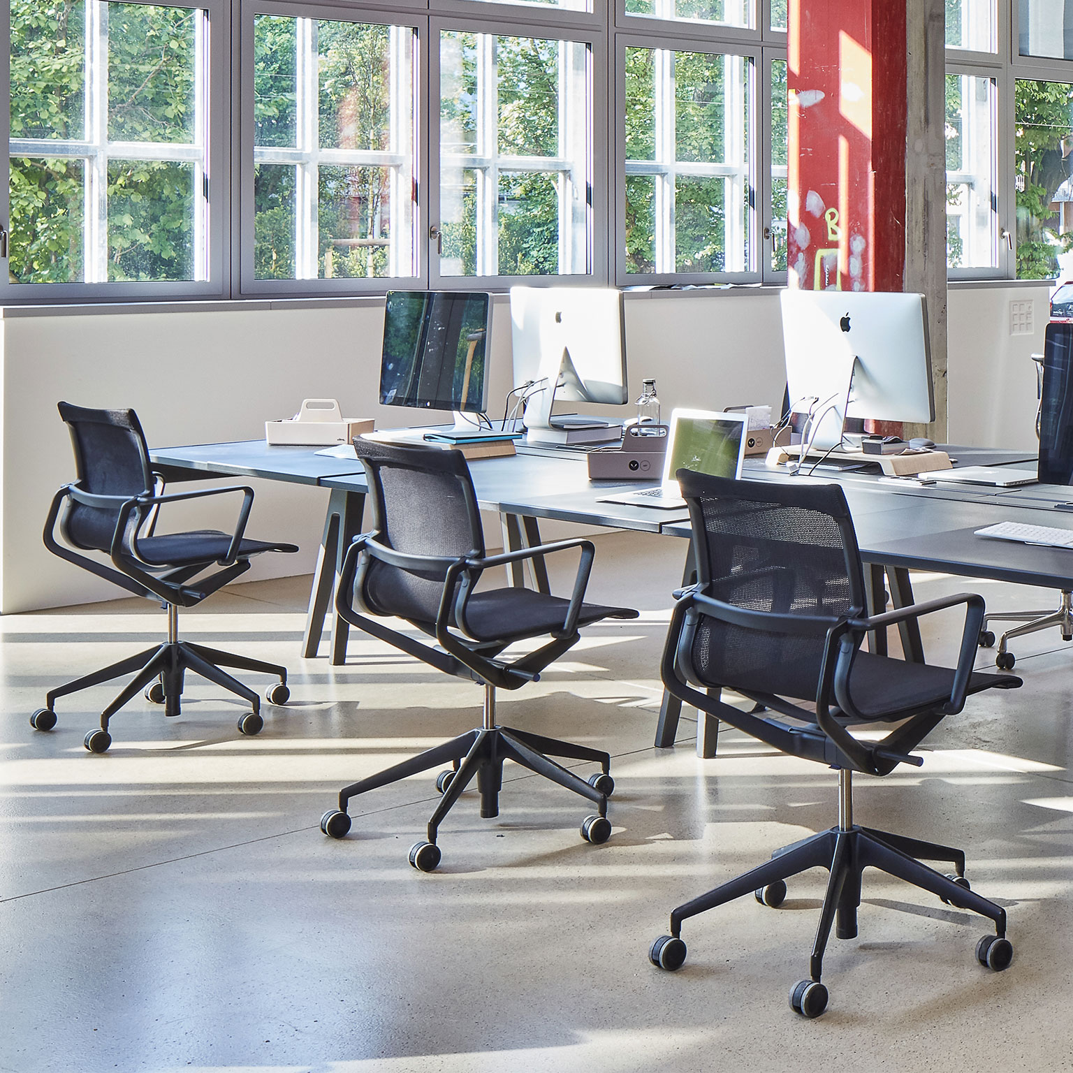 Vitra（ヴィトラ）Physix ブラックパール/ディープブラックフレーム