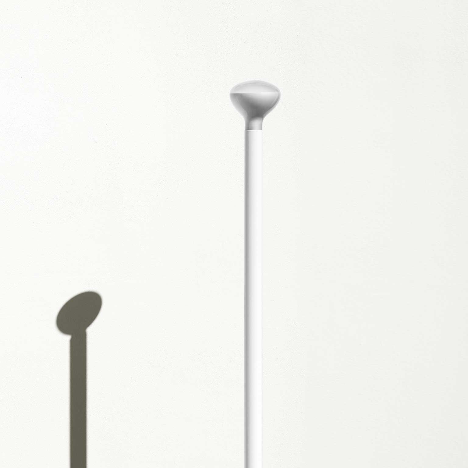 FLOS(フロス)Luminator LED フロアライト ホワイト[取寄せ FLOS(フロス)Luminator LED フロアライト ホワイト[取寄せ
