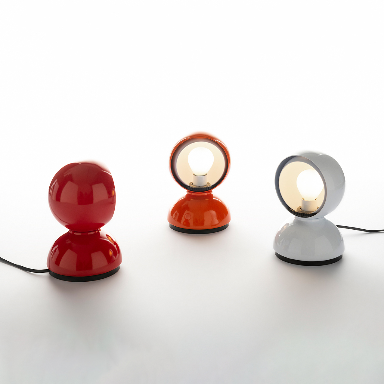 Artemide（アルテミデ）Eclisse テーブルランプ レッド | LIVING MOTIF