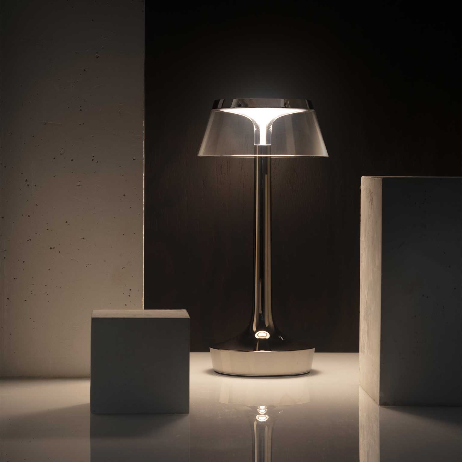 FLOS（フロス）BON JOUR Unplugged 2.0 ブラッククローム | LIVING