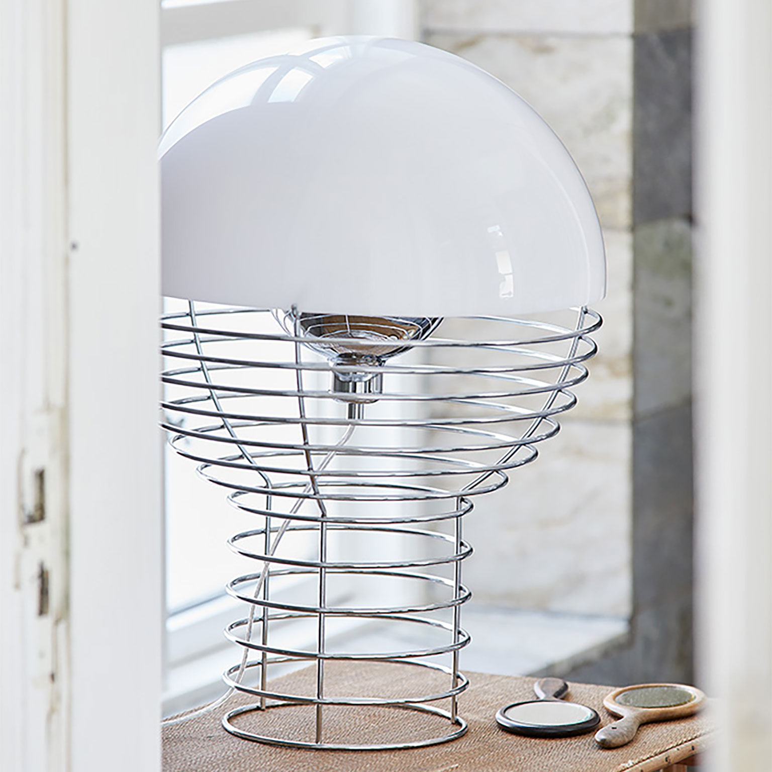 VERPAN（ヴァーパン）WIRE TABLE LAMP Φ30［取寄せ商品］ | LIVING 