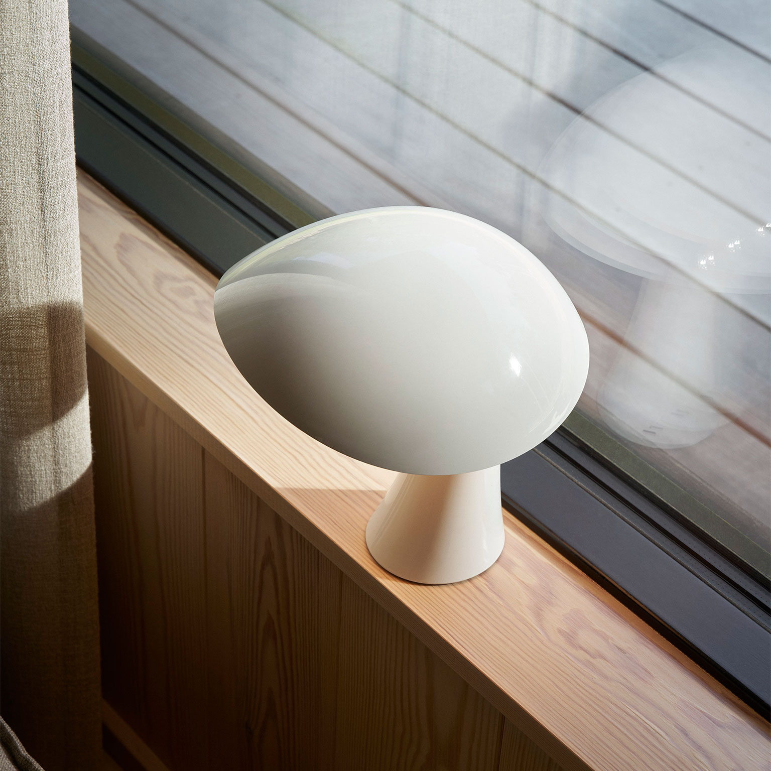 Louis Poulsen RUMEE 220 ポータブルランプ White 白 Louis Poulsen 