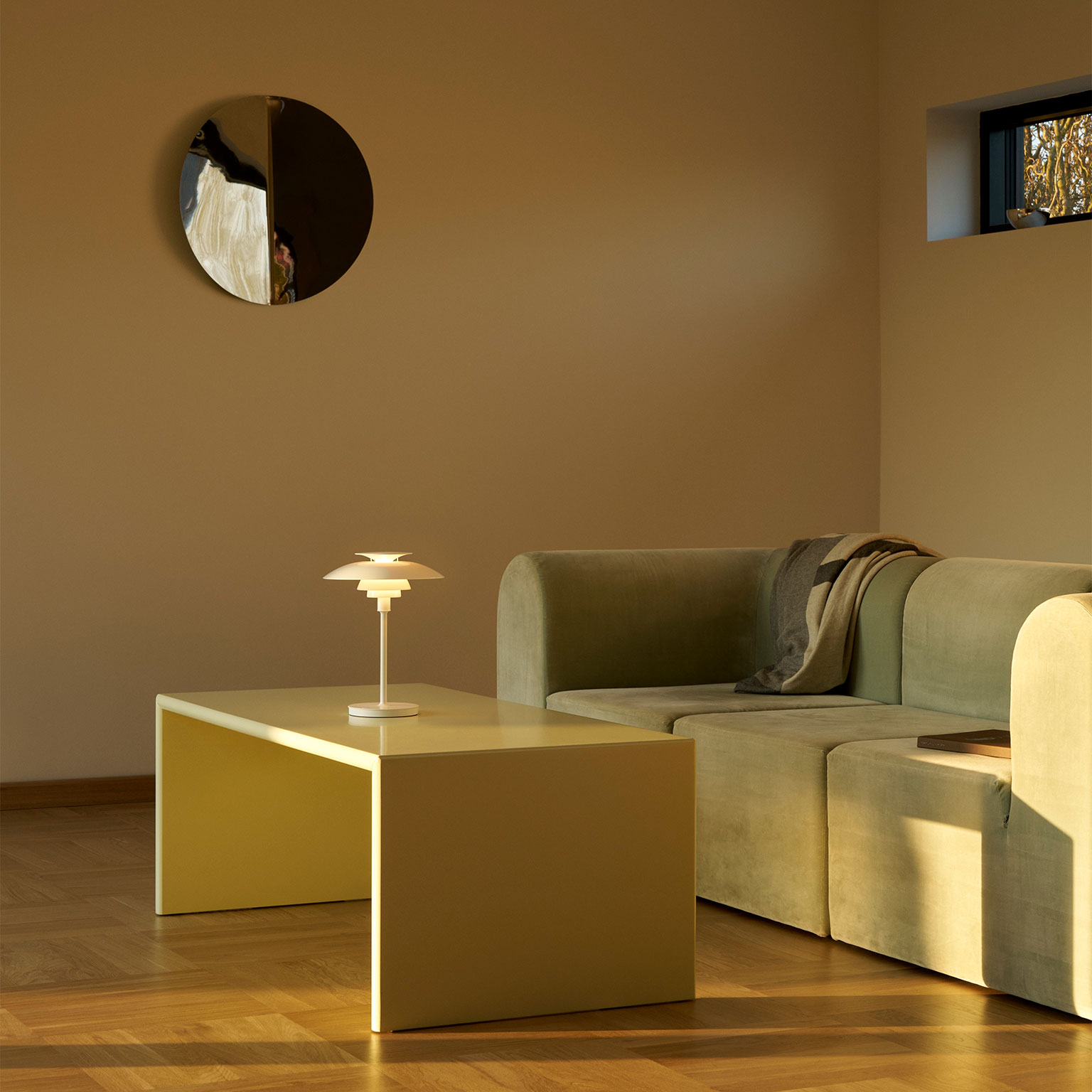 Louis Poulsen（ルイスポールセン）PH80 ポータブル ホワイト | LIVING