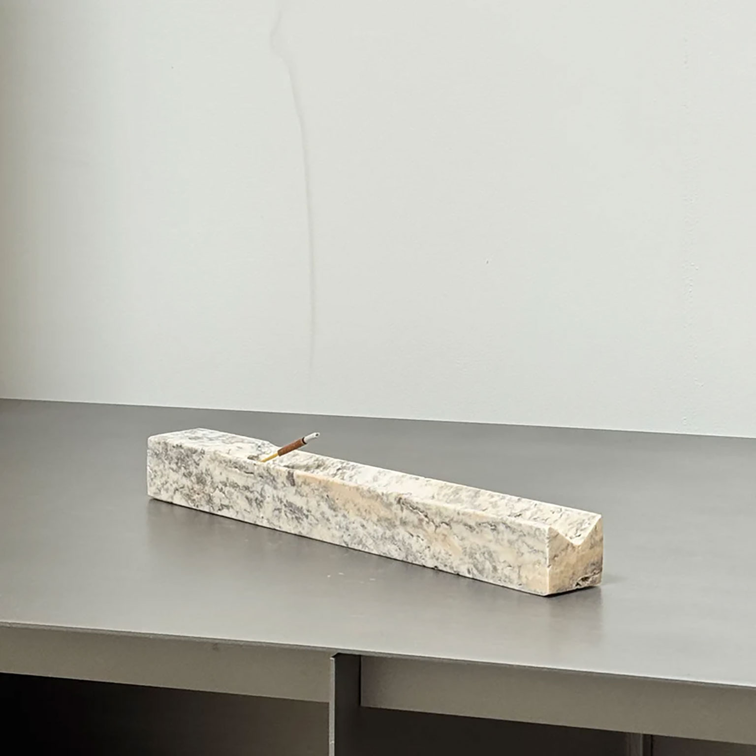 STONED（ストーンド）インセンスホルダー Silver | LIVING MOTIF｜家具