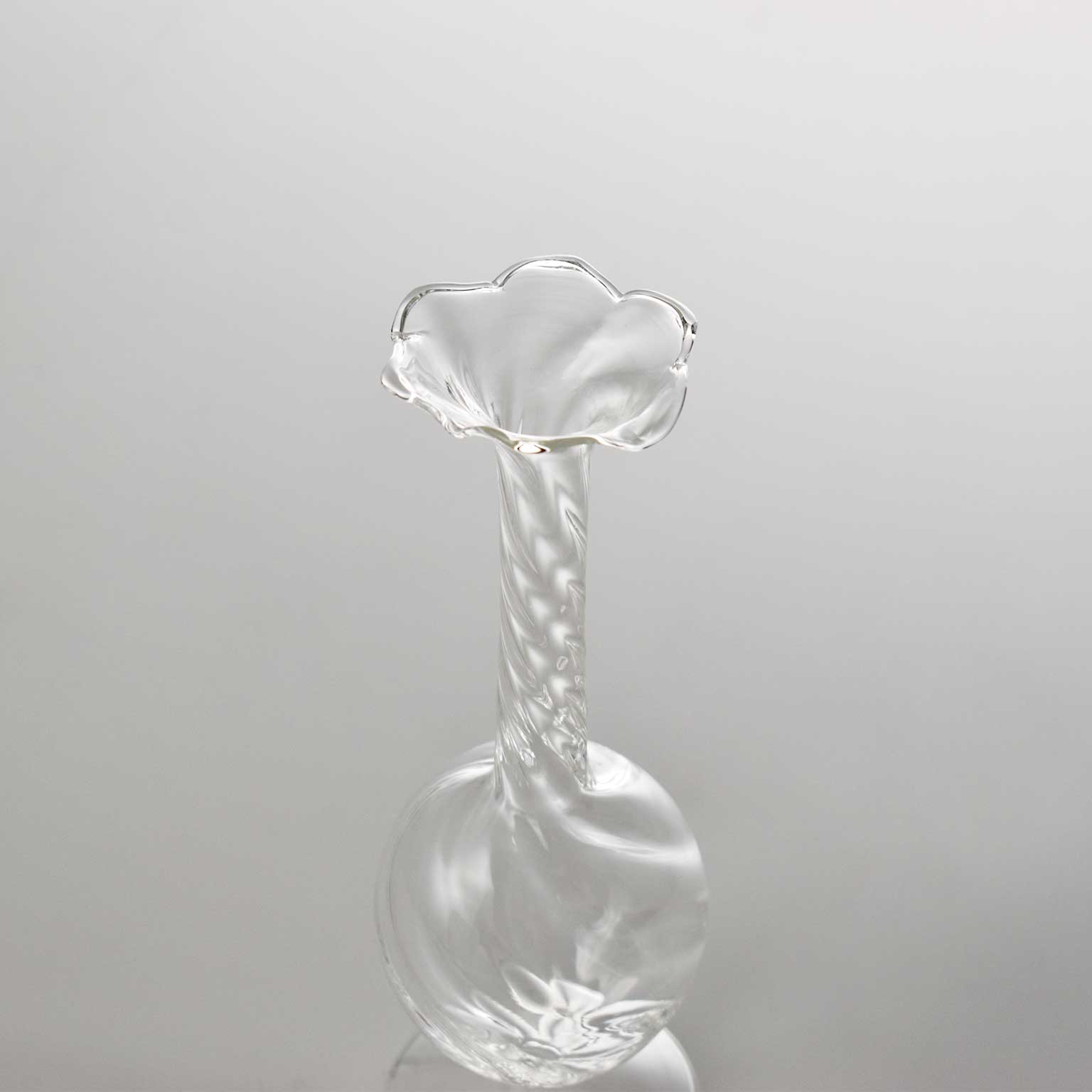 SHISHI（シシ）Swirl ベース H24 | LIVING MOTIF｜家具・インテリア