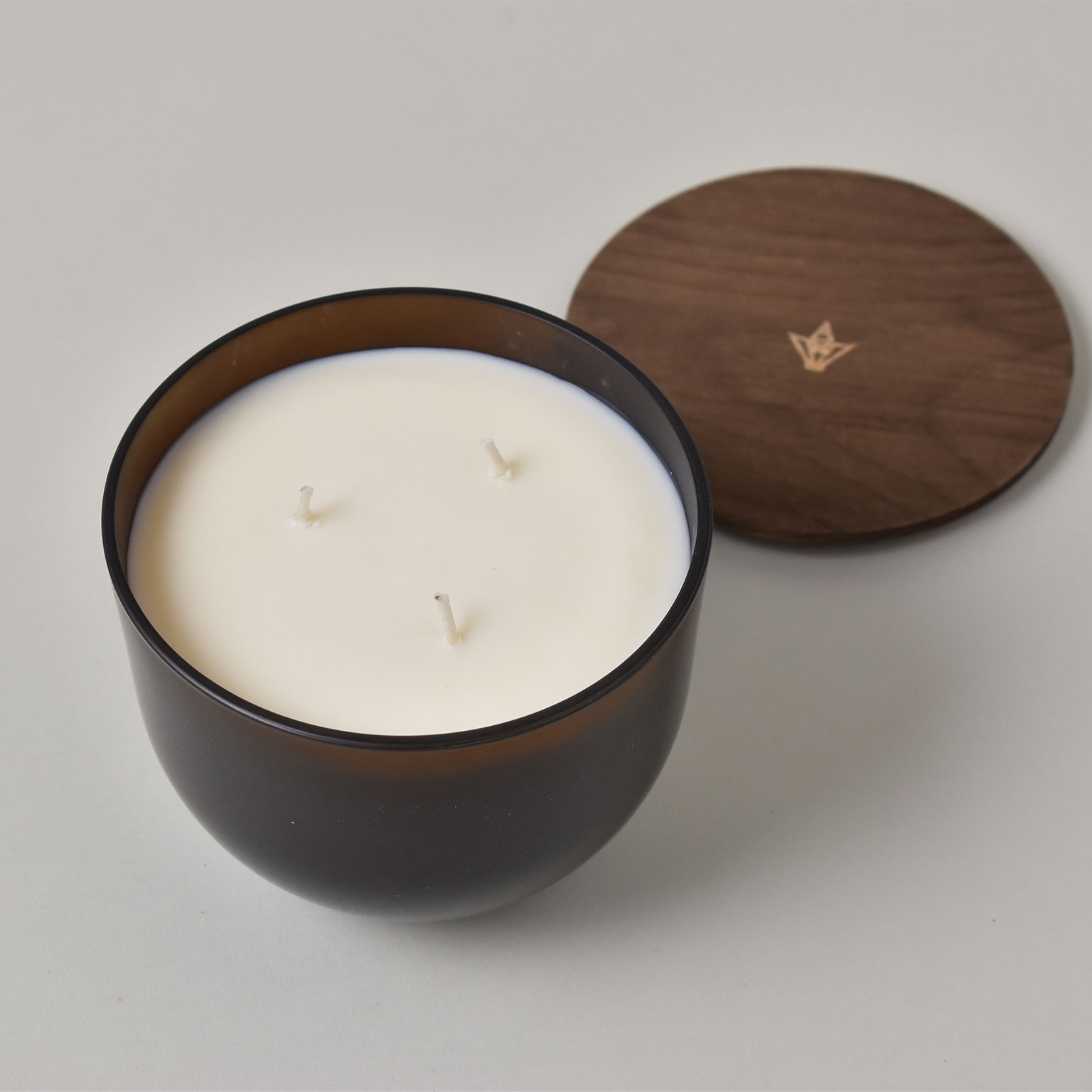 CERABELLA（セラベラ）フレグランスキャンドル サンダルウッド FORVASS