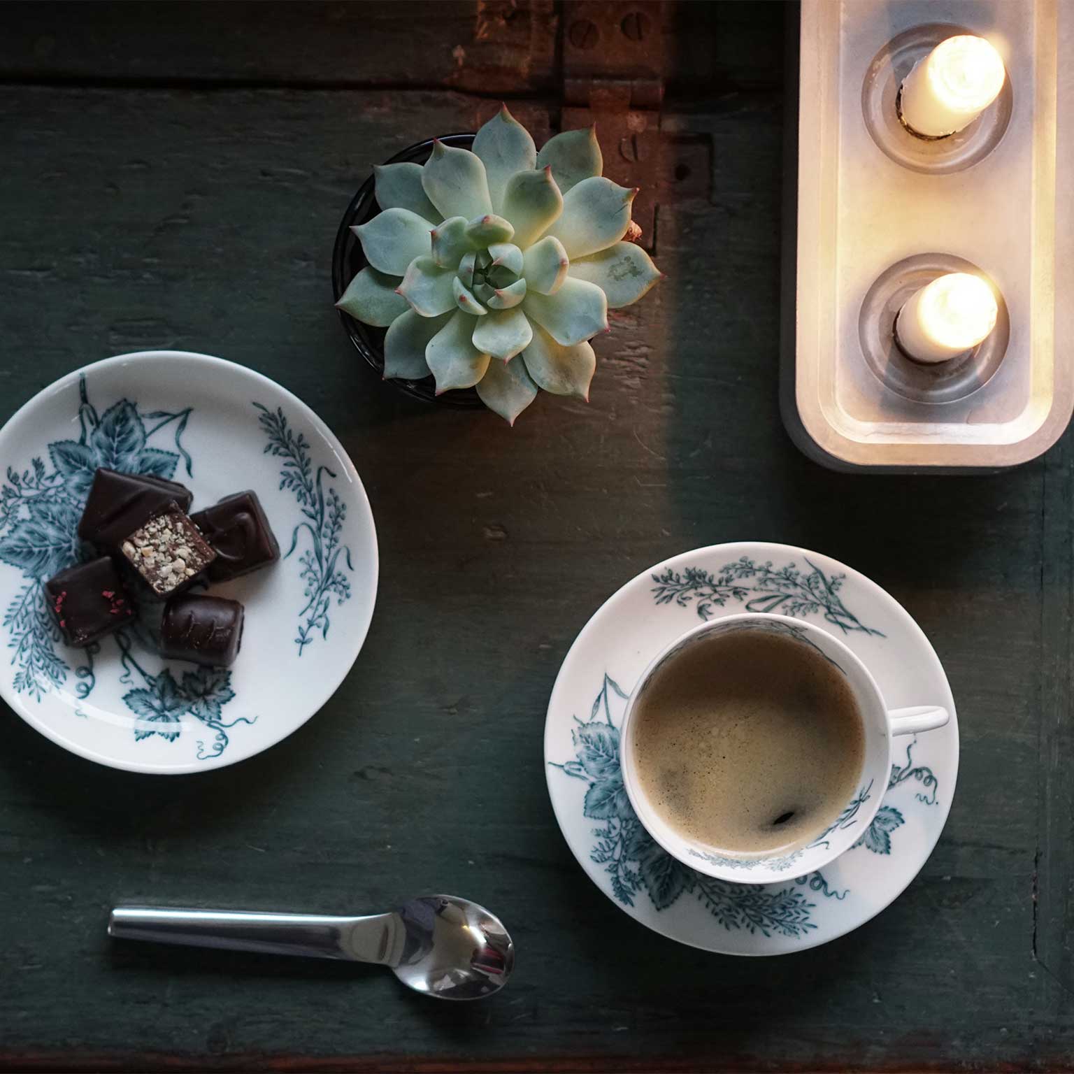 Born in Sweden（ボーン イン スウェーデン）アルミキャンドルホルダー