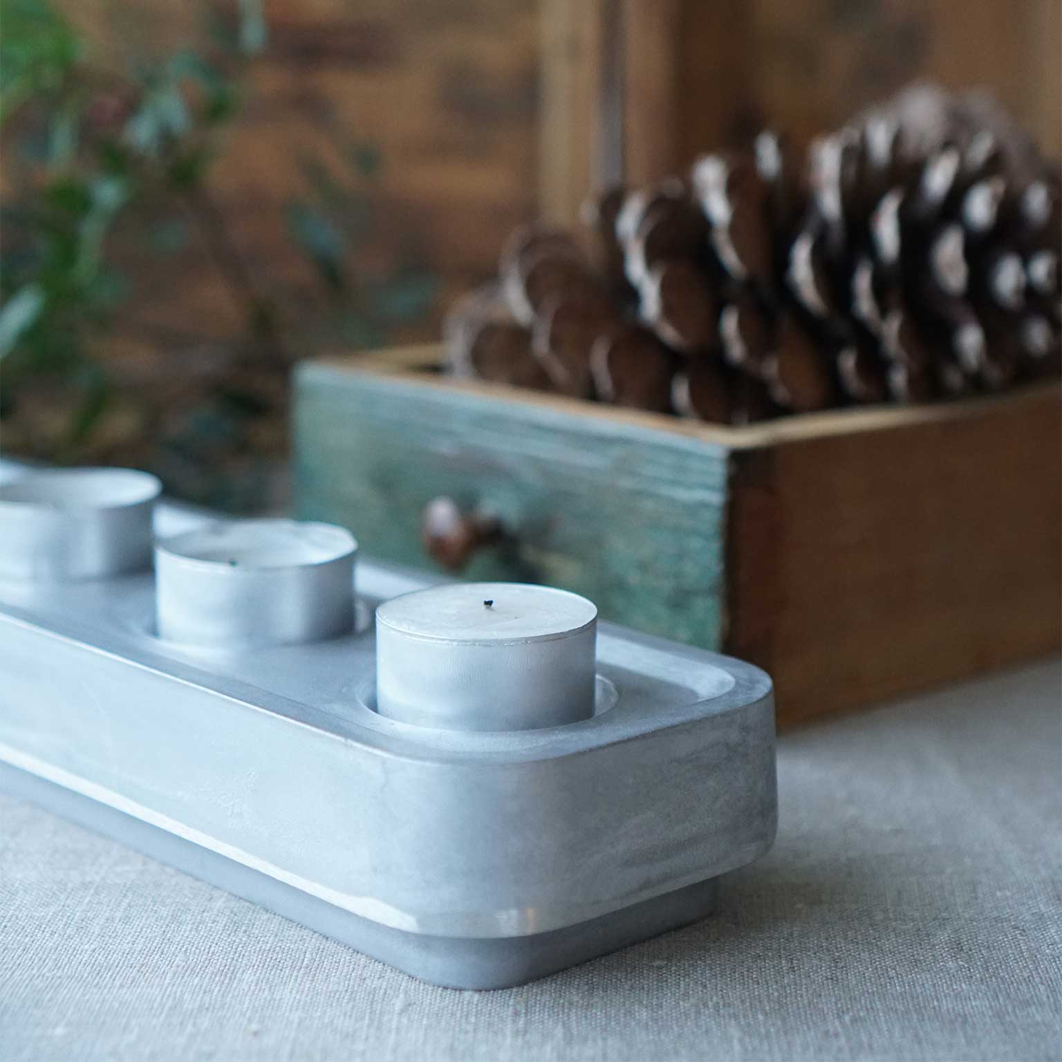 Born in Sweden（ボーン イン スウェーデン）アルミキャンドルホルダー