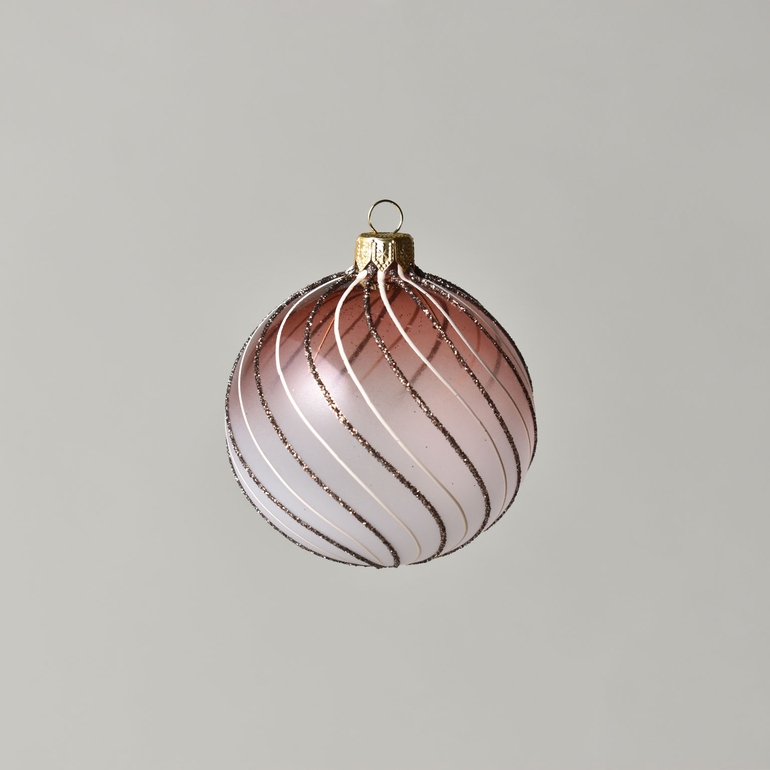 DAGMARA（ダグマラ）オーナメント 23332.01 | LIVING MOTIF｜家具