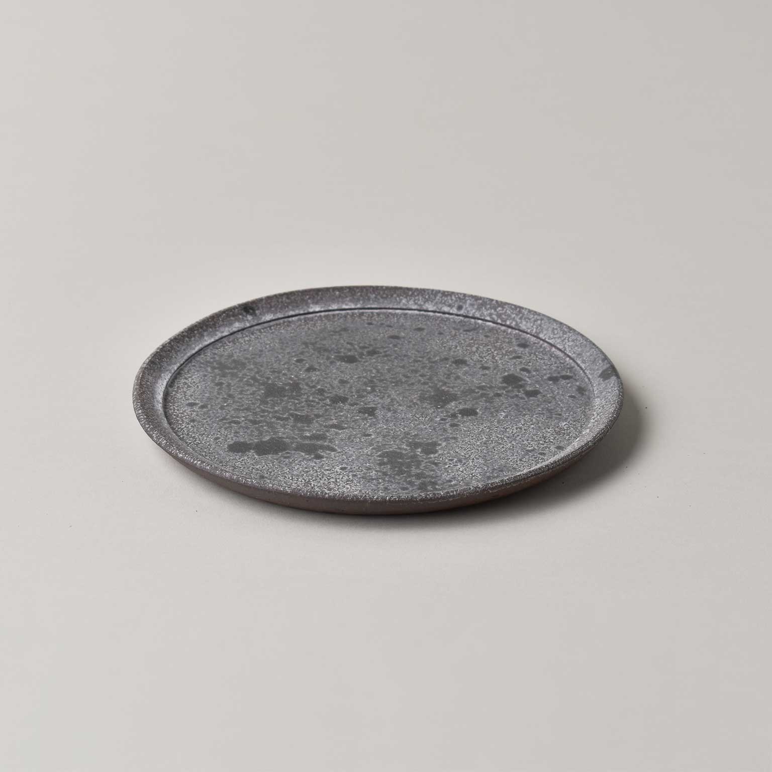 野口悦士（ノグチエツジ）灰白黒 6寸リム平皿［販売期間：9/19