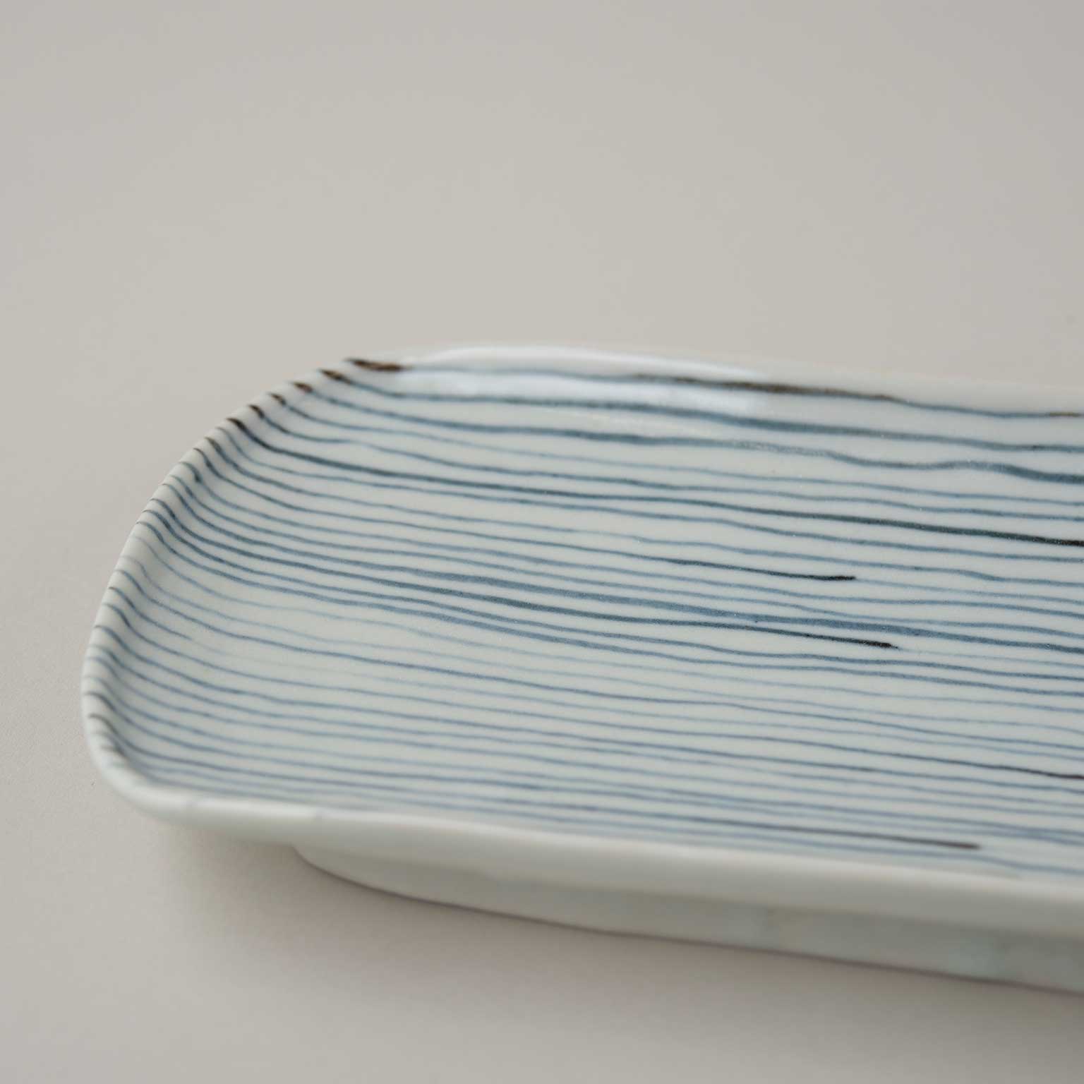 柳川 謙治（ヤナガワ ケンジ）染付十草 長皿［販売期間：9/11～10/13