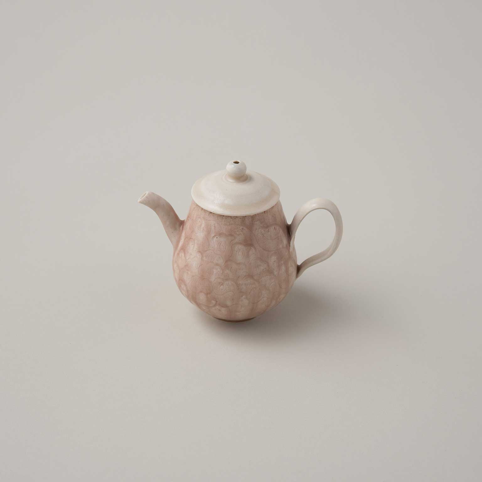 鈎一馬（マガリカズマ）白瓷紅霞茶壺［販売期間：9/11～10/13