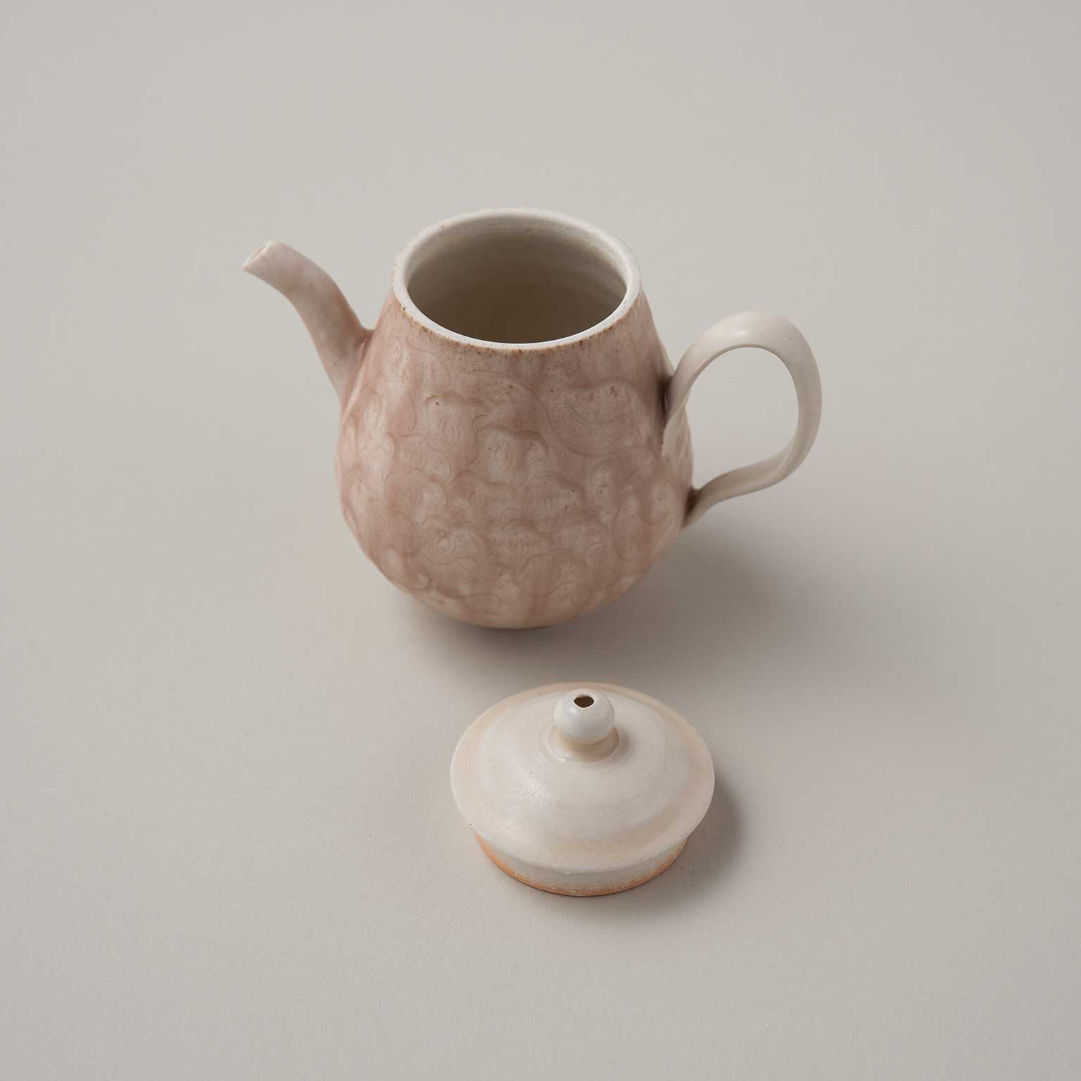 鈎一馬（マガリカズマ）白瓷紅霞茶壺［販売期間：9/11～10/13