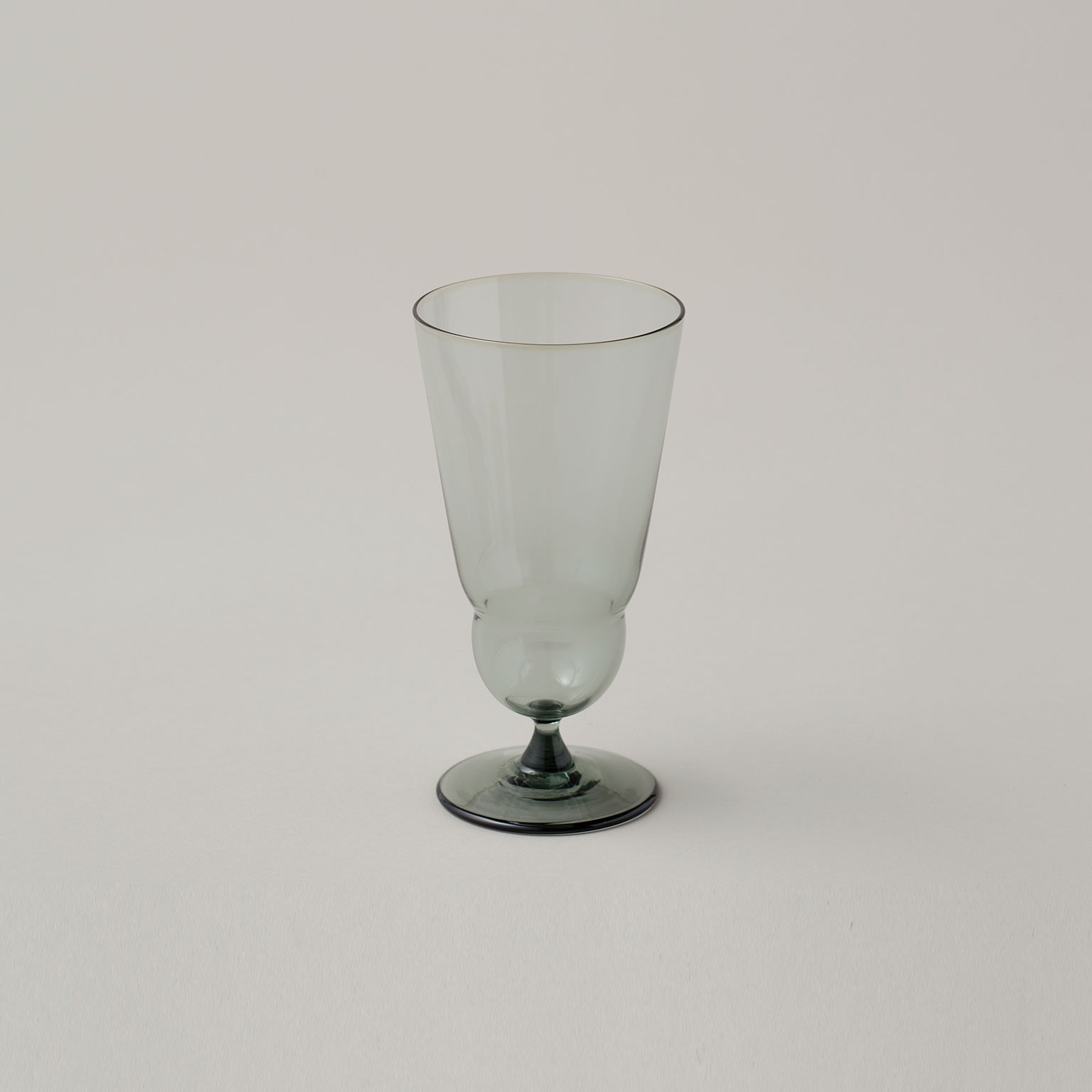 ワダ コーへー（Kohe Wada）stepdown glass グレー［販売期間：9/11