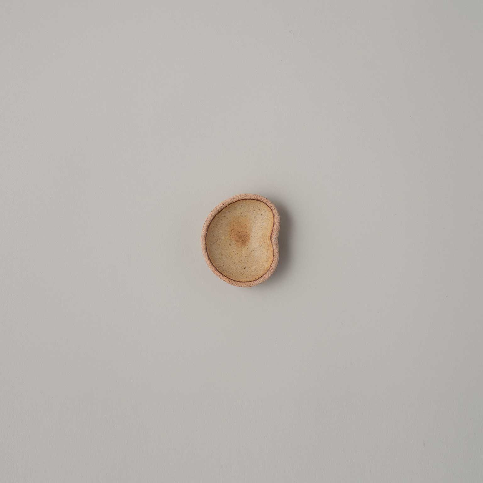 野村 瑞穂（ノムラ ミズホ）箸置き 豆［販売期間：9/11～10/13