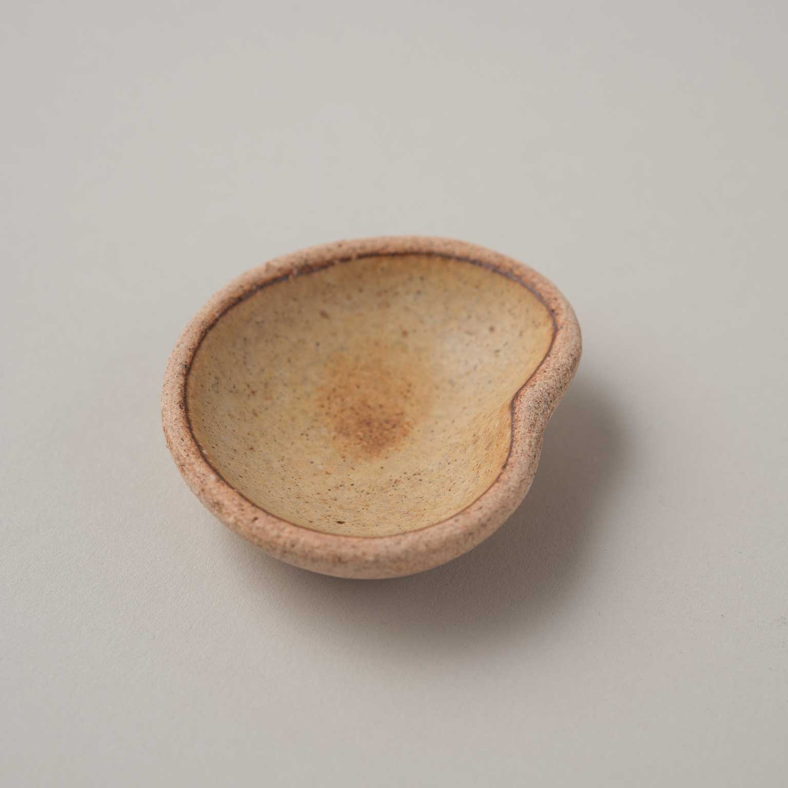 野村 瑞穂（ノムラ ミズホ）箸置き 豆［販売期間：9/11～10/13