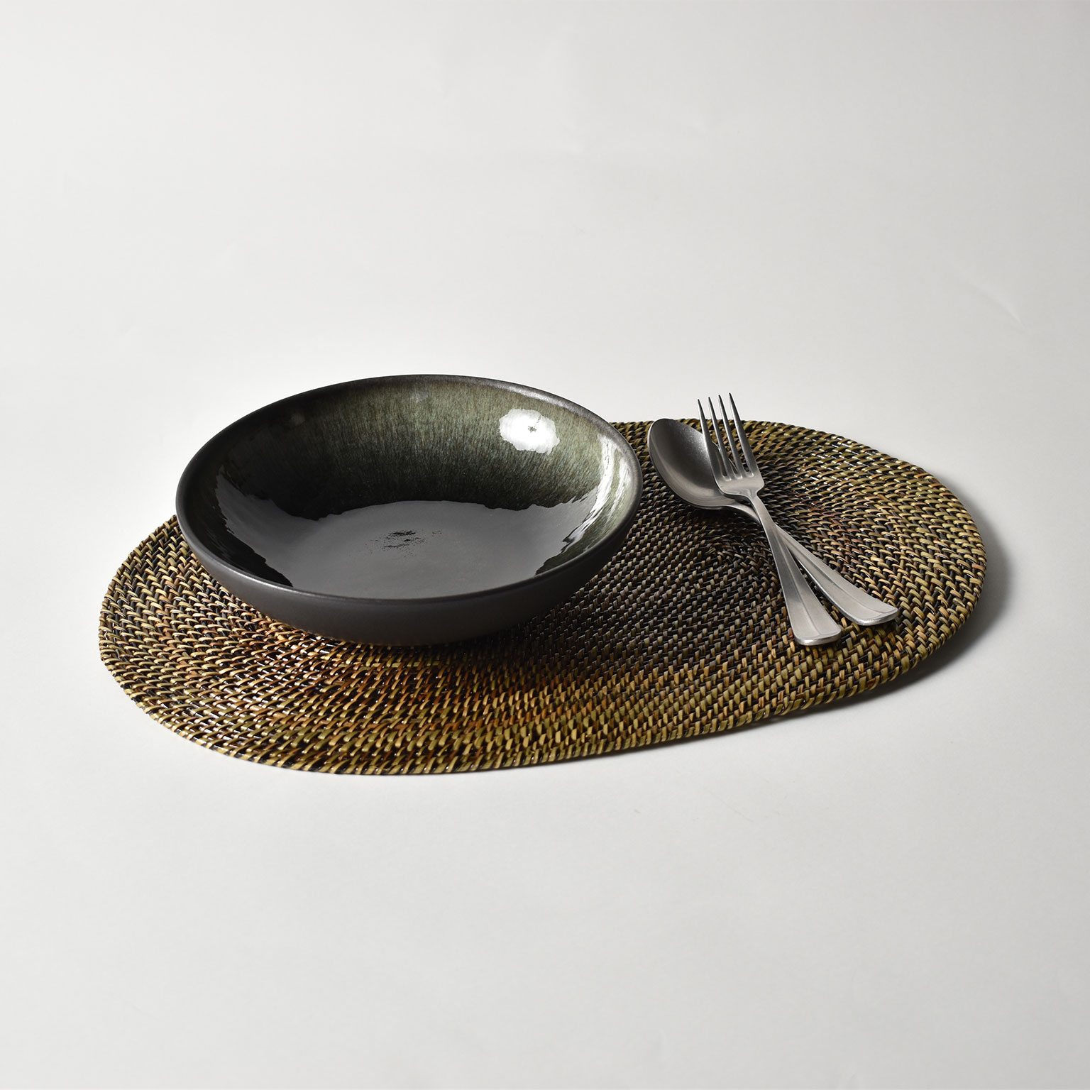 BAOLGI（バオルジィ）プレースマット オーバル | LIVING MOTIF｜家具