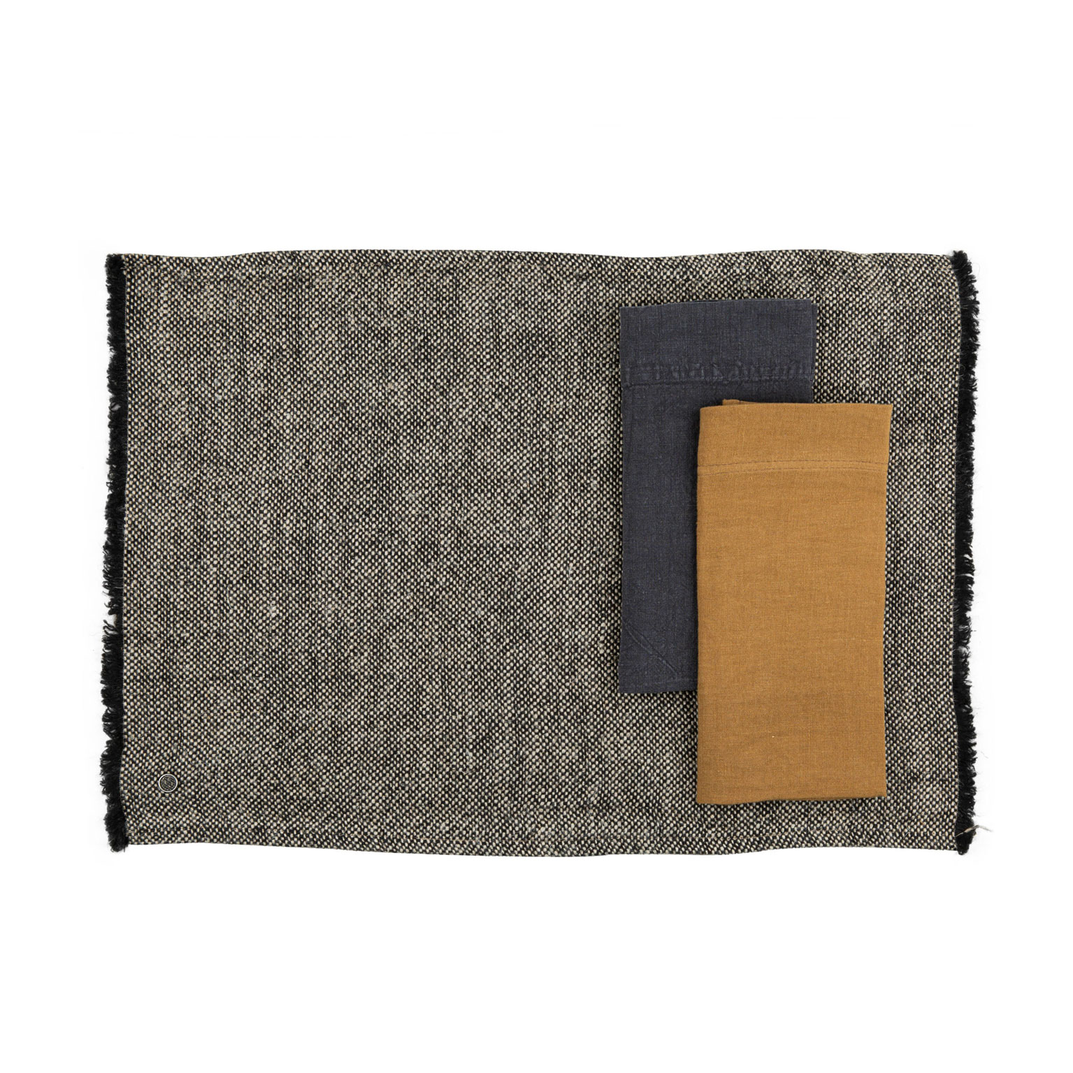 LISSOY（リソワ）Lin Ancien テーブルランナー ブラック | LIVING