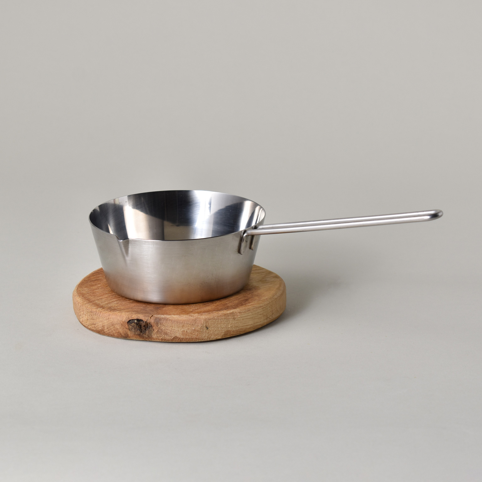 工房アイザワ（コウボウアイザワ）プチパン | LIVING MOTIF｜家具