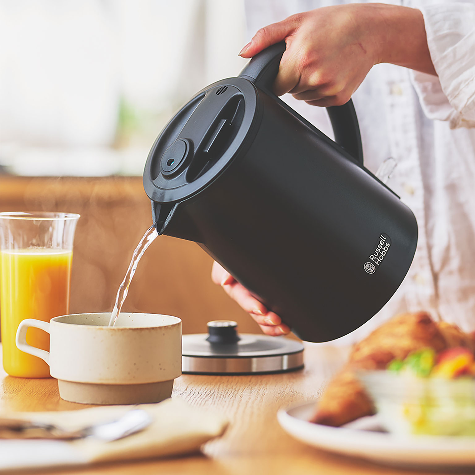 Russell Hobbs（ラッセルホブス）ベーシックケトルプラス ブラック