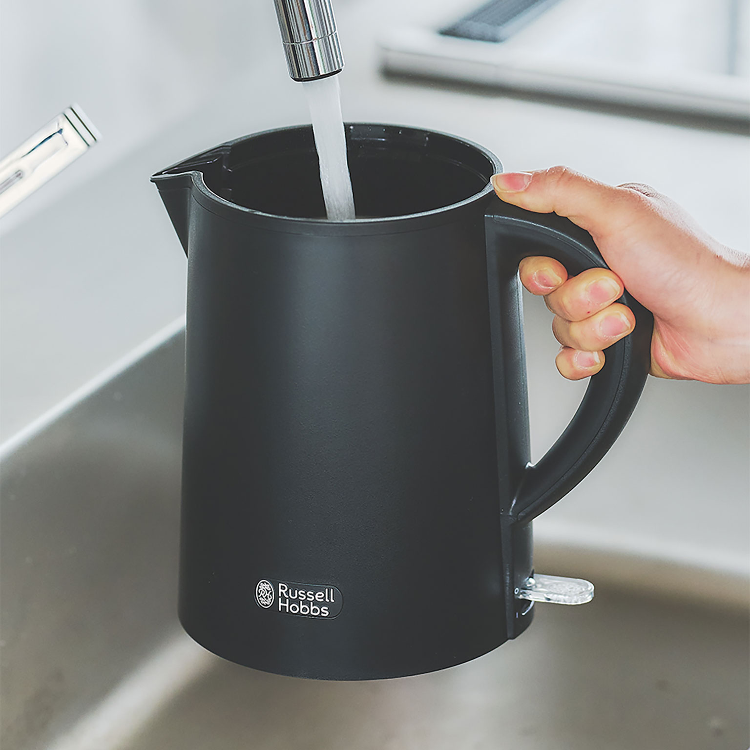 Russell Hobbs（ラッセルホブス）ベーシックケトルプラス ブラック