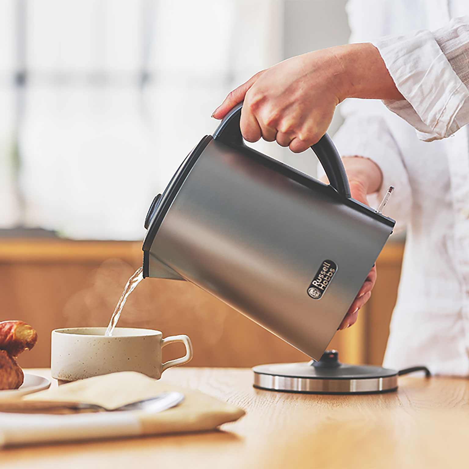 Russell Hobbs（ラッセルホブス）ベーシックケトルプラス グレー
