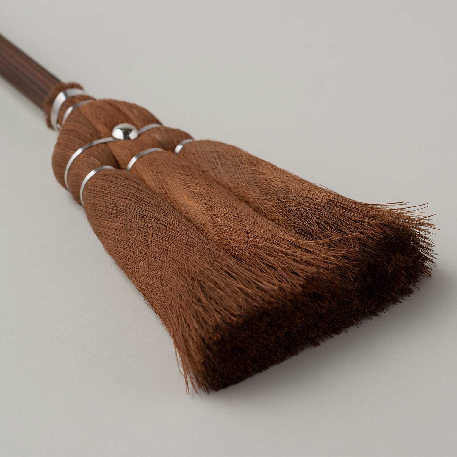 TH-③搭載 42㌅純正ウイール65mm＜税送料4890円込み＞WOOD 42㌅ 高田耕造商店（タカダコウゾウショウテン）やさしいほうき 3玉 焼檜柄