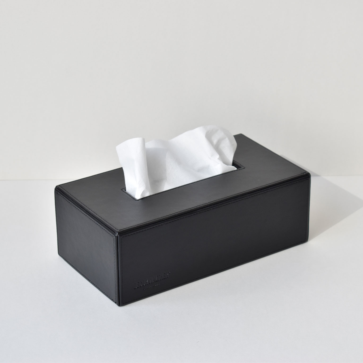 シーンに合わせて選ぶティッシュケース | LIVING MOTIF｜家具