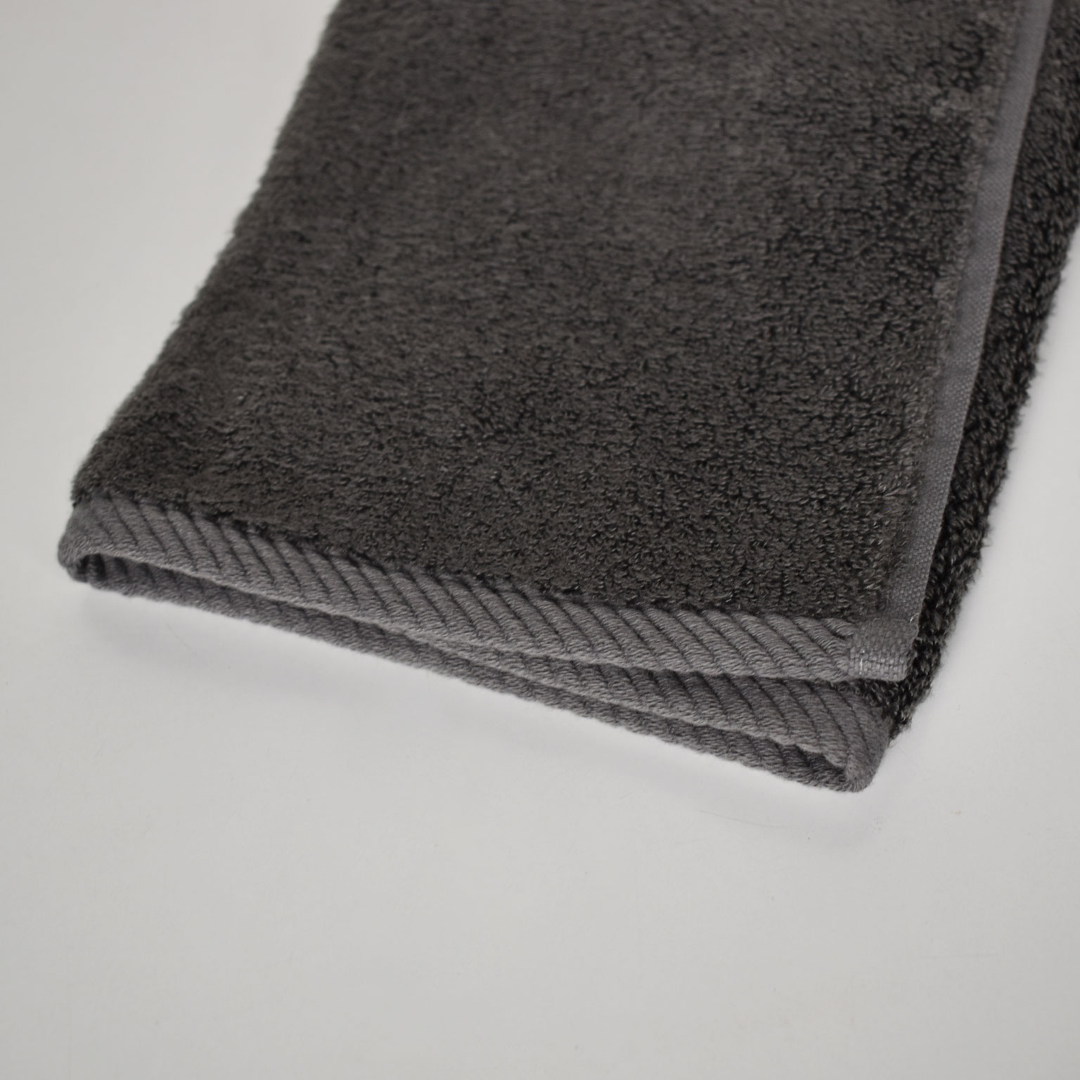 hamam（ハマム）Glam バスタオル ダークグレー | LIVING MOTIF｜家具