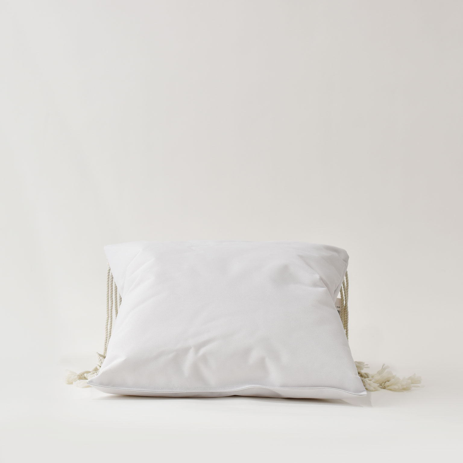 V&V macrame（ブイアンドブイマクラーメ）Macrame クッション | LIVING