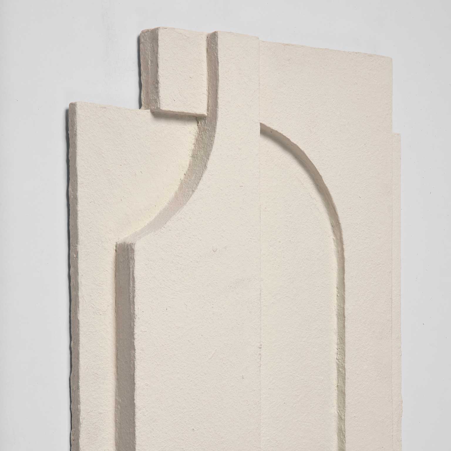 KRISTINA DAM STUDIO（クリスティーナ ダム スタジオ）Serif Relief L