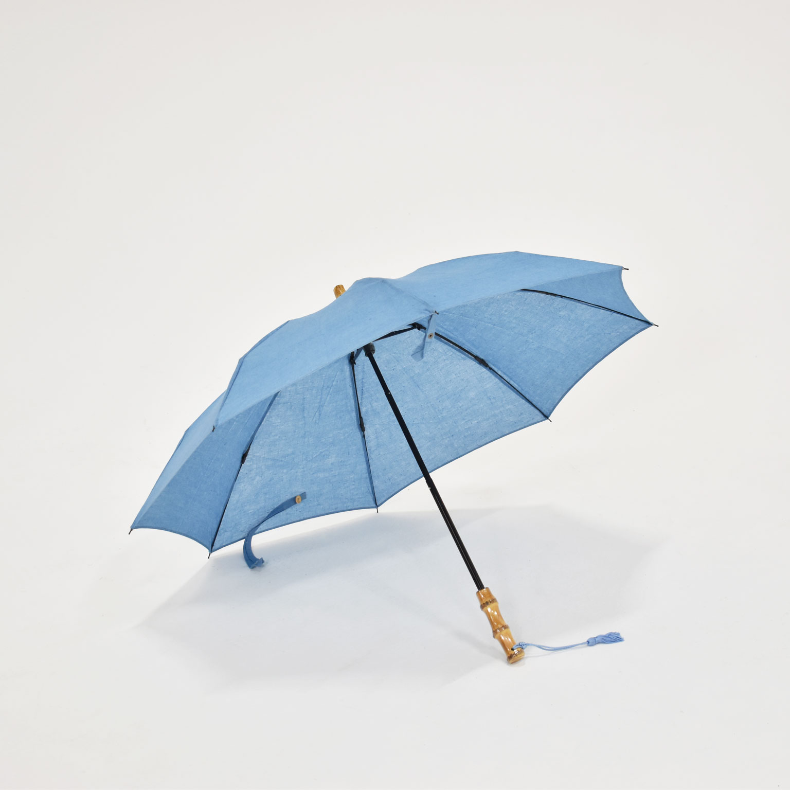 傳（ツタエ）日傘 ウサギノタスキ 麻ム地 水縹 | LIVING MOTIF｜家具