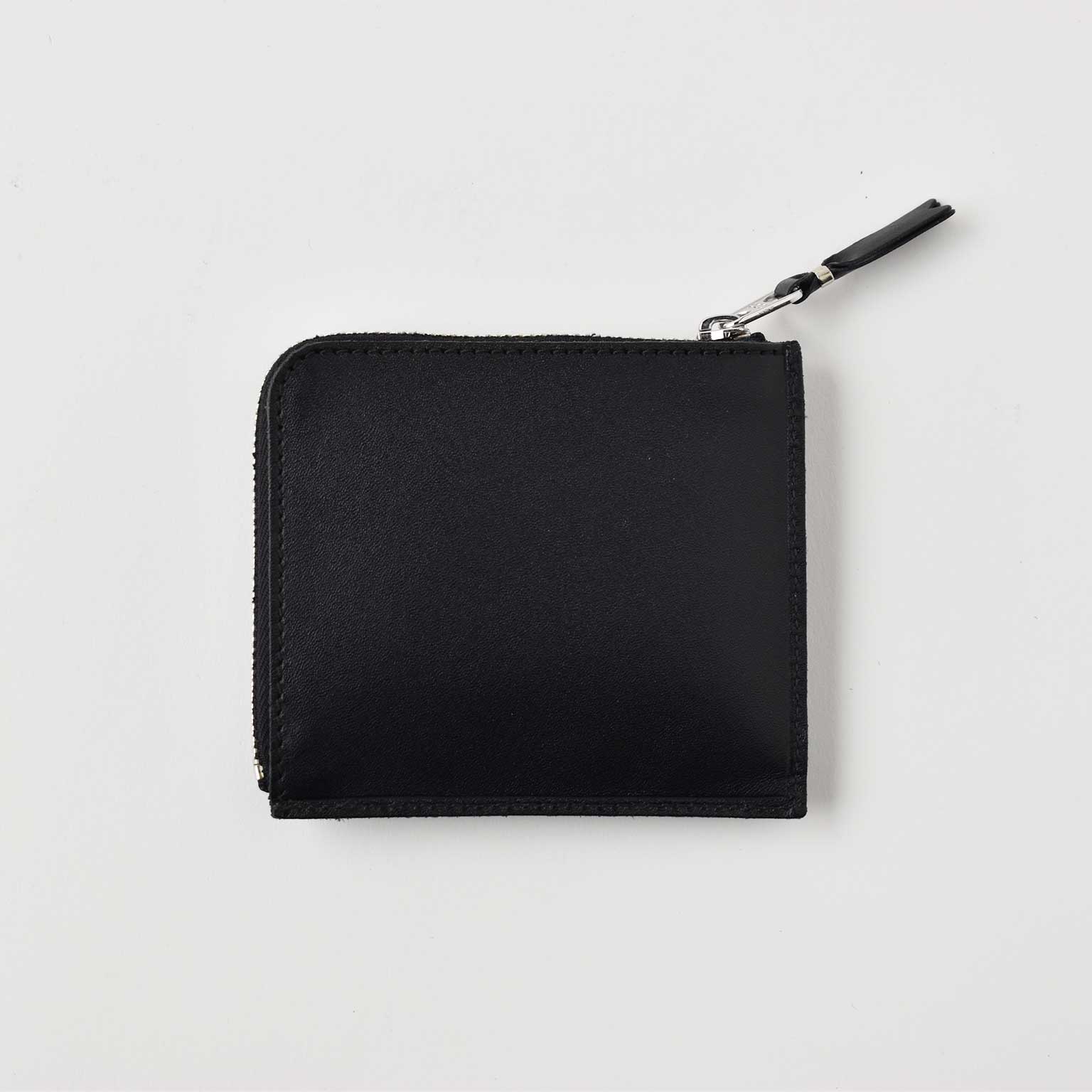 COMME des GARCONS（コム デ ギャルソン）SILVER EYELET L字型ZIP財布