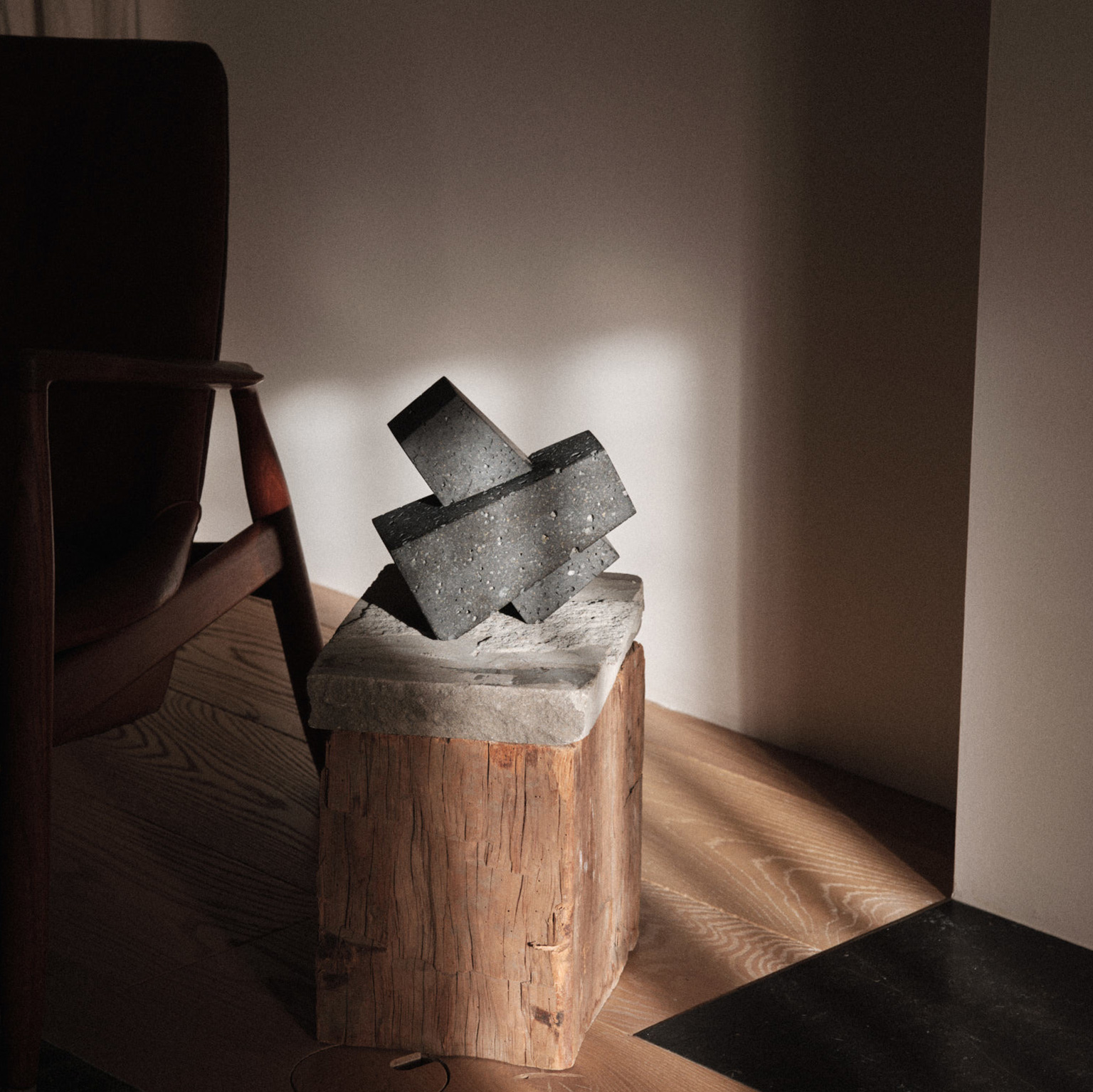 Audo Copenhagen（オドー コペンハーゲン）コンヴァージ ブックエンド